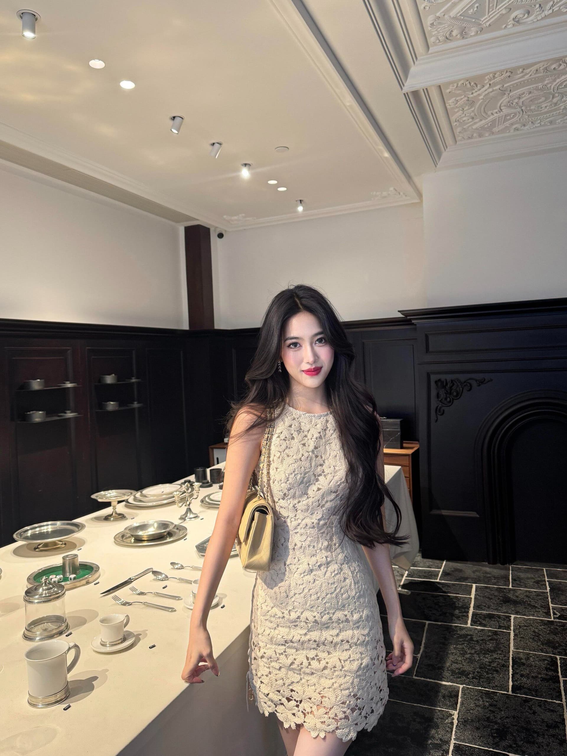2026 신제품 민소매 여성 드레스 여름 라운드 넥 허리 수축 몸매 가꾸기 슬림해 보이는 쇼트 스타일 타이트 스커트 치마 인기 여성 의류 상세 이미지 4
