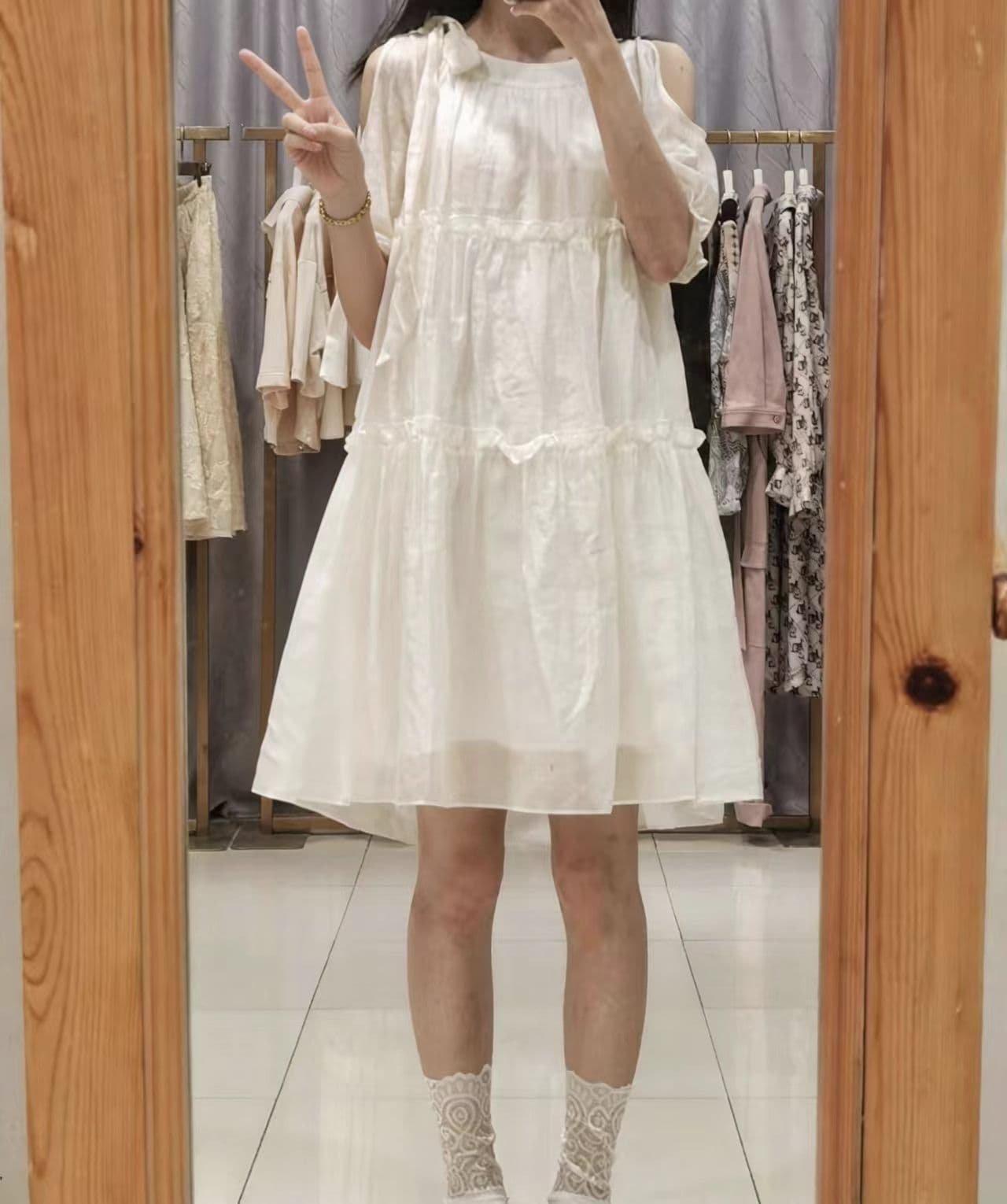 달콤함 첫사랑 치마 순수한 욕망 바람 오프숄더 스트랩 라운드 넥 드레스 슈퍼 잘 생긴 단색 디자인 센스 반팔 여성 의류 상세 이미지 4