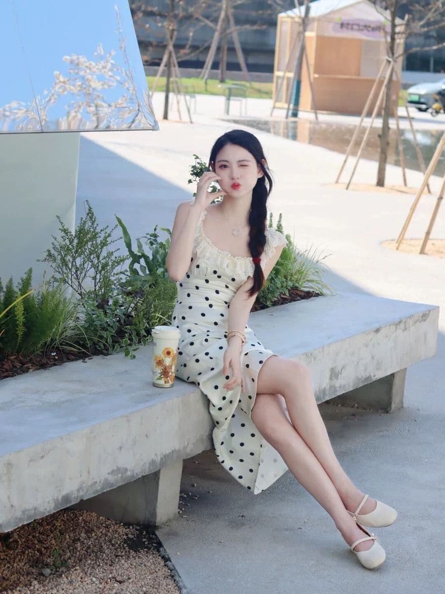 프랑스식 도트 무늬 슬립 여성 드레스 2026 년 봄 여름 타이트 스커트 레이스 조각 치마 핫걸 허리 수축 여성 의류 상세 이미지 4
