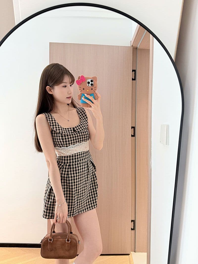 프랑스식 레트로 체크무늬 베이비 칼라 민소매 드레스 아이들 여름 작은 키 레이스 허리 수축 슬림해 보이는 조끼 미니 스커트