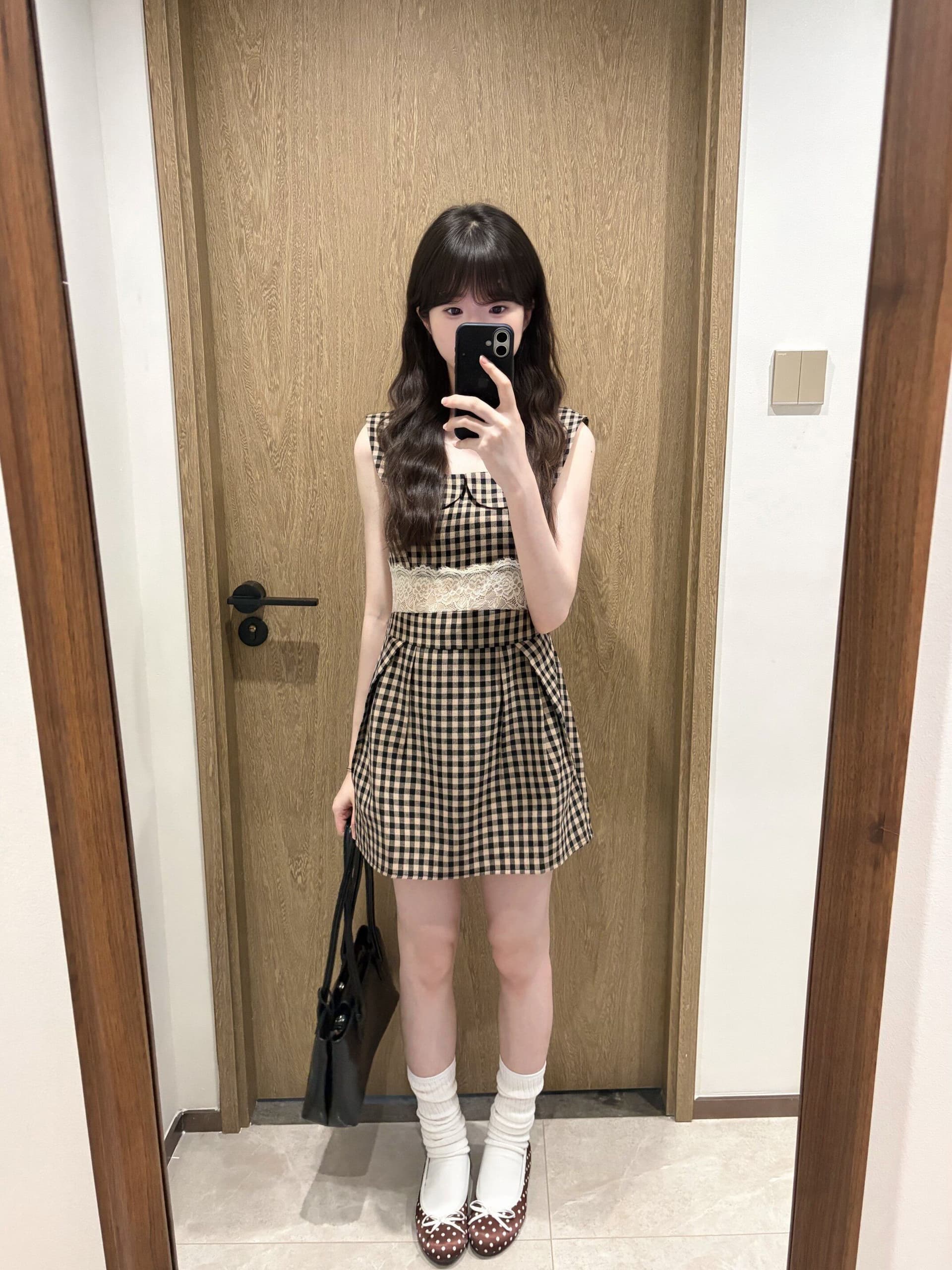 한 부서 달콤한 자매 착용 가져 가라. 베이비 칼라 체크무늬 조끼 여성 드레스 봄 여름 레이스 측면 허리 수축 민소매 디자인 미니 스커트 상세 이미지 2