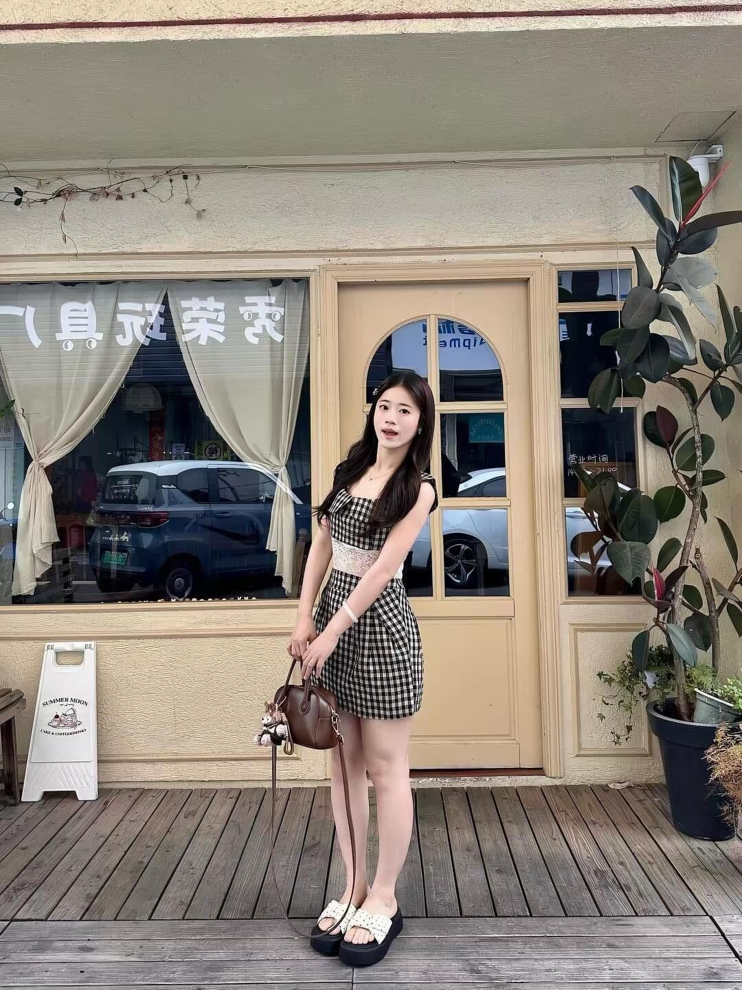 프랑스식 레트로 체크무늬 베이비 칼라 민소매 드레스 아이들 여름 작은 키 레이스 허리 수축 슬림해 보이는 조끼 미니 스커트 상세 이미지 3
