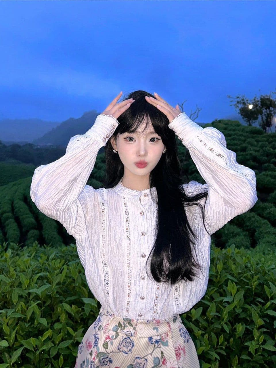 2026 천 금빛 바람 홀로우 아웃 디자인 센스 셔츠 절묘한 자수 벌룬 소매 레트로 하이웨이스트 부츠컷 반바지 여성복 상세 이미지 5