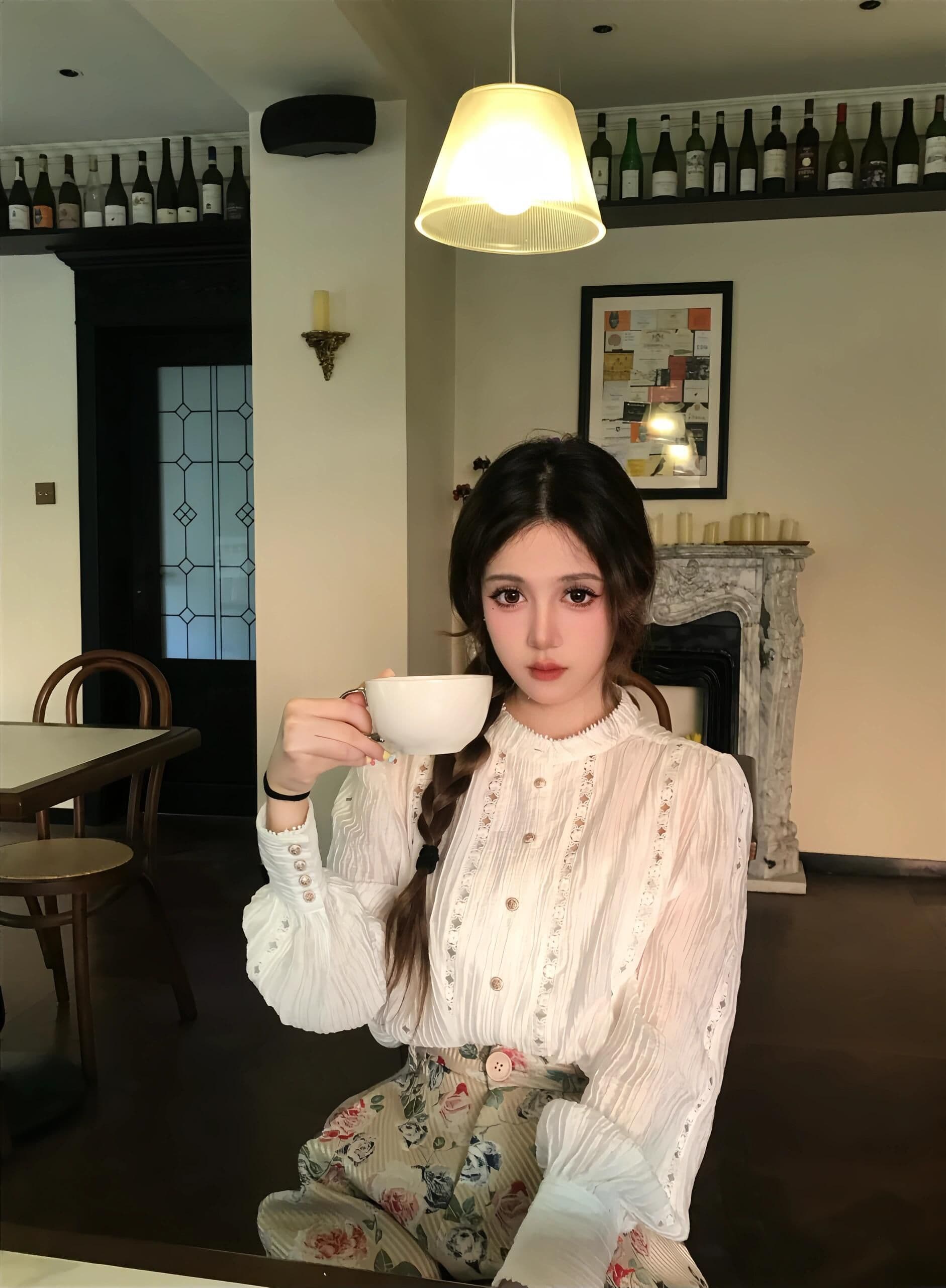 2026 천 금빛 바람 홀로우 아웃 디자인 센스 셔츠 절묘한 자수 벌룬 소매 레트로 하이웨이스트 부츠컷 반바지 여성복 이미지 3