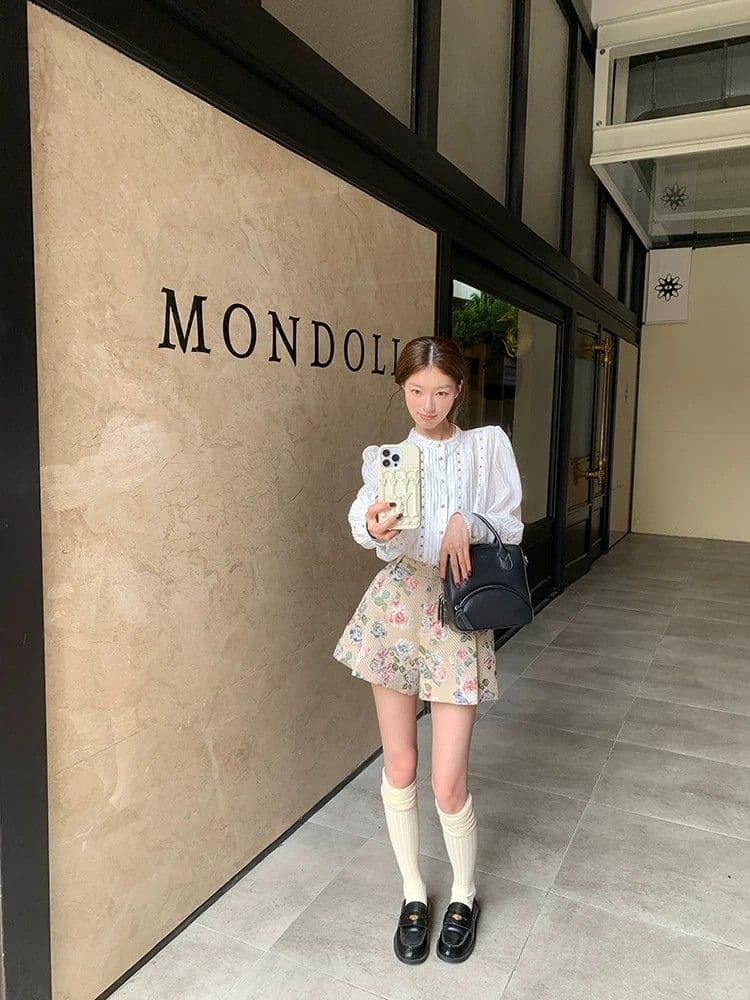 프랑스식 품격 디자인 센스 홀로우 아웃 자수 여성 셔츠 이른 가을 착용 가져 가라. 화이트 맨위 하이웨이스트 부츠컷 반바지 세트 상세 이미지 11