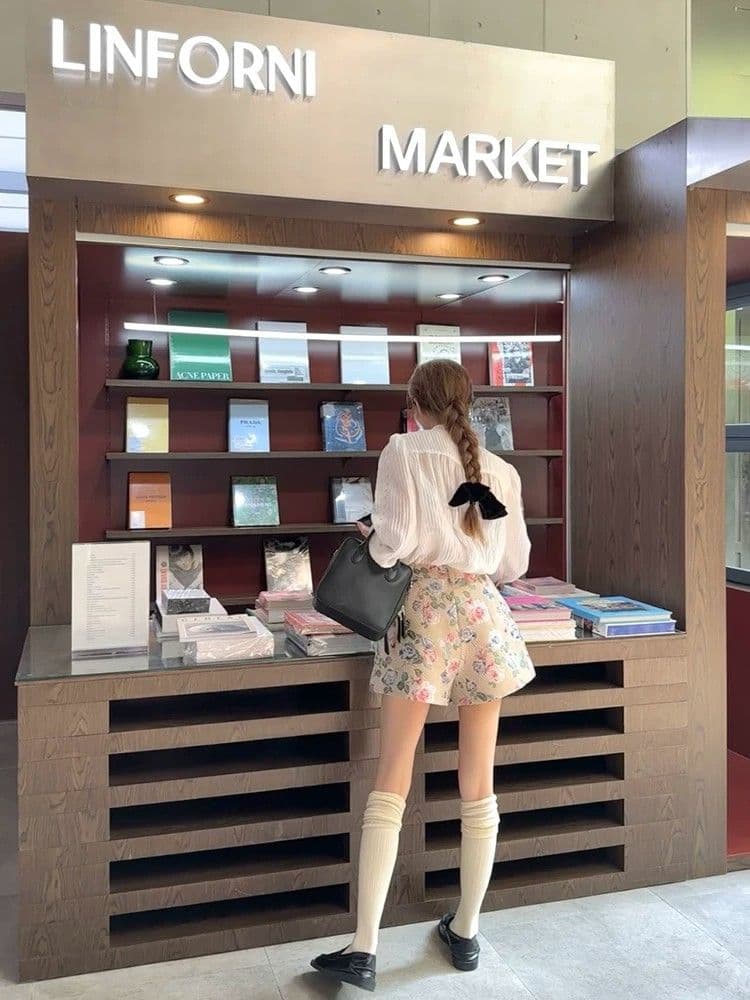 프랑스식 품격 디자인 센스 홀로우 아웃 자수 여성 셔츠 이른 가을 착용 가져 가라. 화이트 맨위 하이웨이스트 부츠컷 반바지 세트 상세 이미지 18