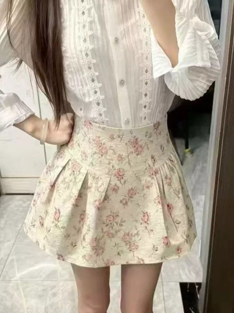 프랑스식 품격 디자인 센스 홀로우 아웃 자수 여성 셔츠 이른 가을 착용 가져 가라. 화이트 맨위 하이웨이스트 부츠컷 반바지 세트 상세 이미지 2