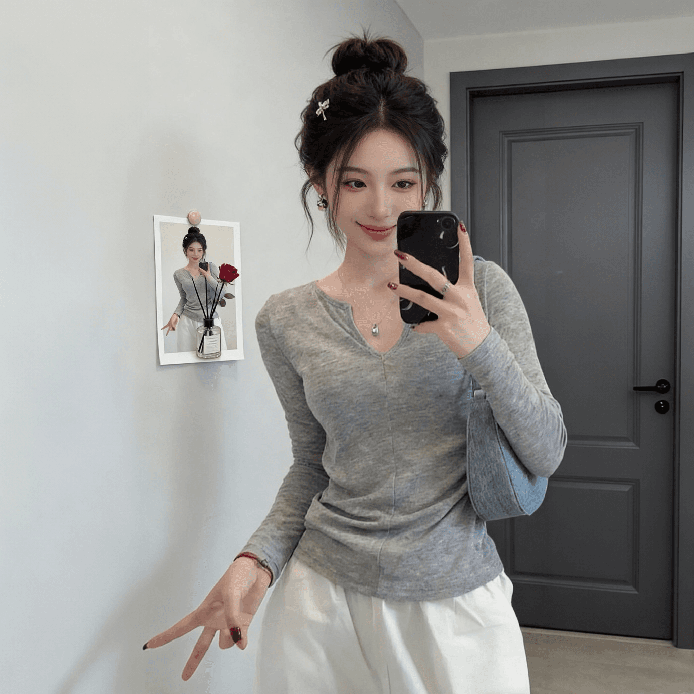 리브 면 긍정적 인 어깨 V넥 긴팔 티셔츠 여성 봄 가을 새로운 인사이드 가져 가라. 쇼트 스타일 기본 셔츠 핫걸 몸매 가꾸기 슬림해 보이는 맨위 이미지 4