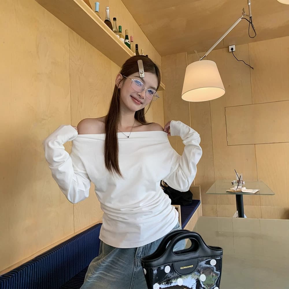 40 면 아메리칸 불규칙 화이트 비스듬한 어깨 의류 여성 이른 가을 얇은 스타일 순면 오프숄더 오프숄더 긴팔 티셔츠 이미지 4