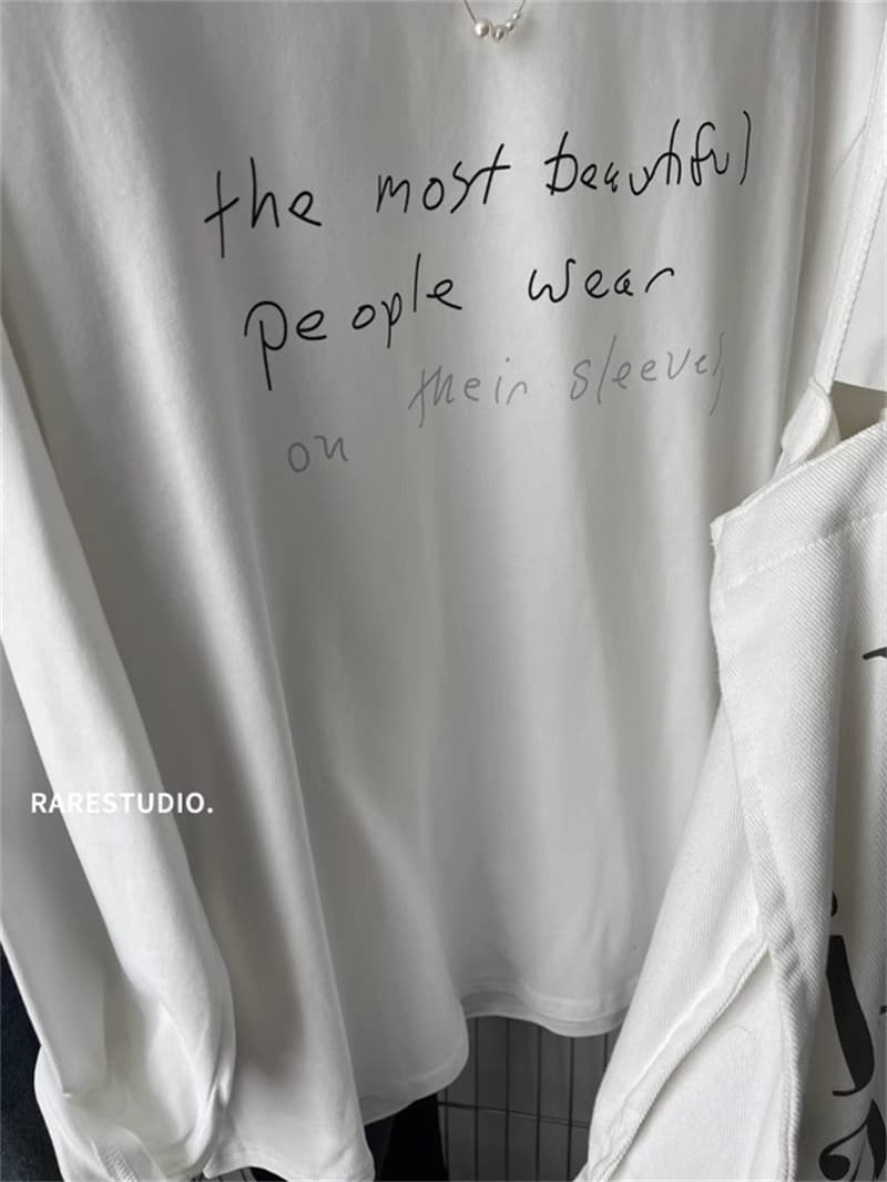 21 순면 210 그램 가을 의상 긴팔 티셔츠 여성 루즈핏 맨위 프린트 이미지 4