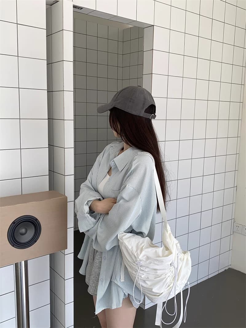느슨함 센스 레트로 파란색 긴팔 격자 무늬 셔츠 맨위 여성 봄 가을 새로운 루즈핏 인사이드 가져 가라. Chic 셔츠 재킷 상세 이미지 25