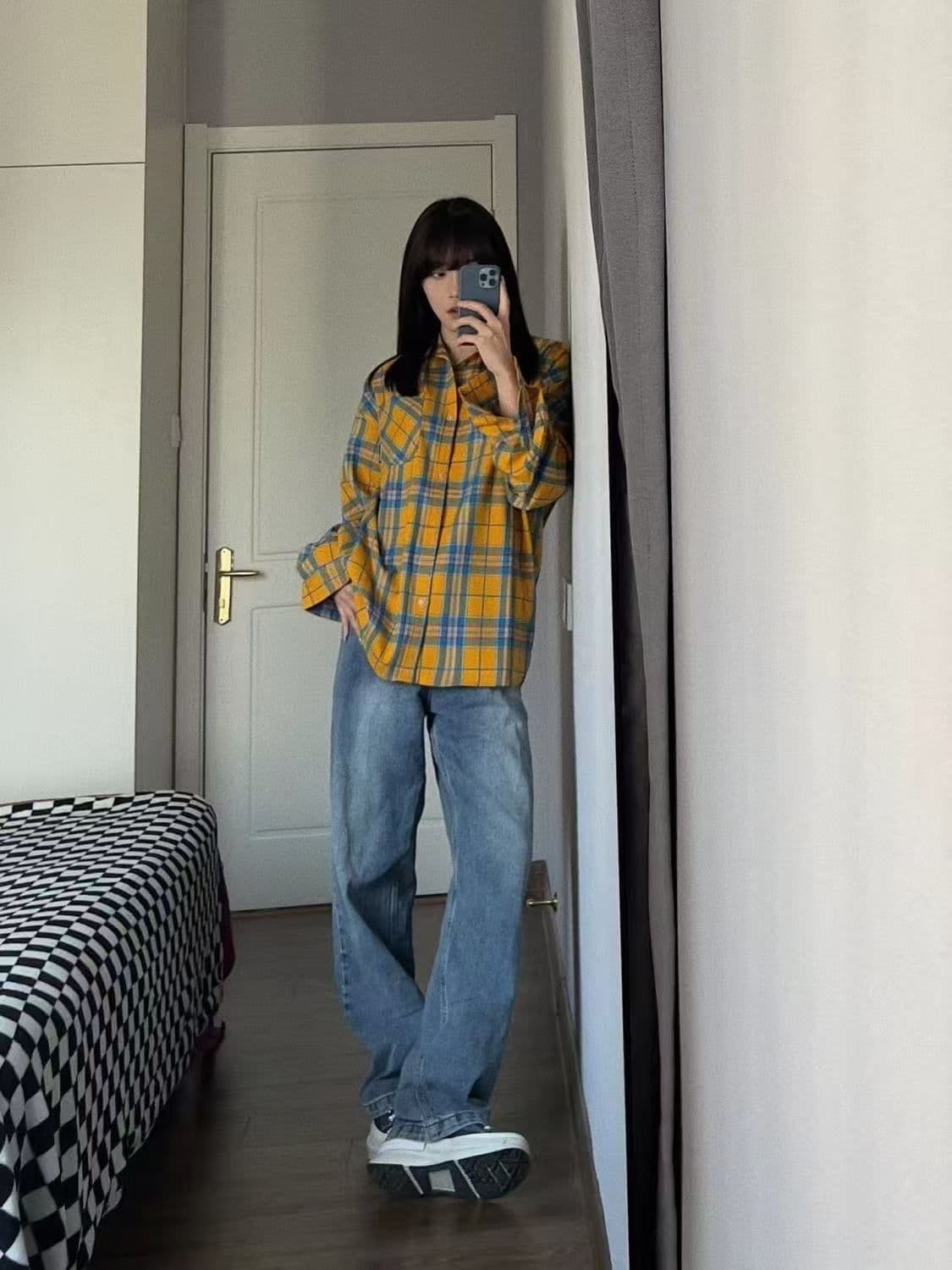 황색 체크무늬 긴팔 여성 셔츠 외부 가져 가라. 얇은 스타일 루즈핏 ins 조수 브랜드 출퇴근 레트로 작은 대중 자외선 차단 작은 외투 상세 이미지 7