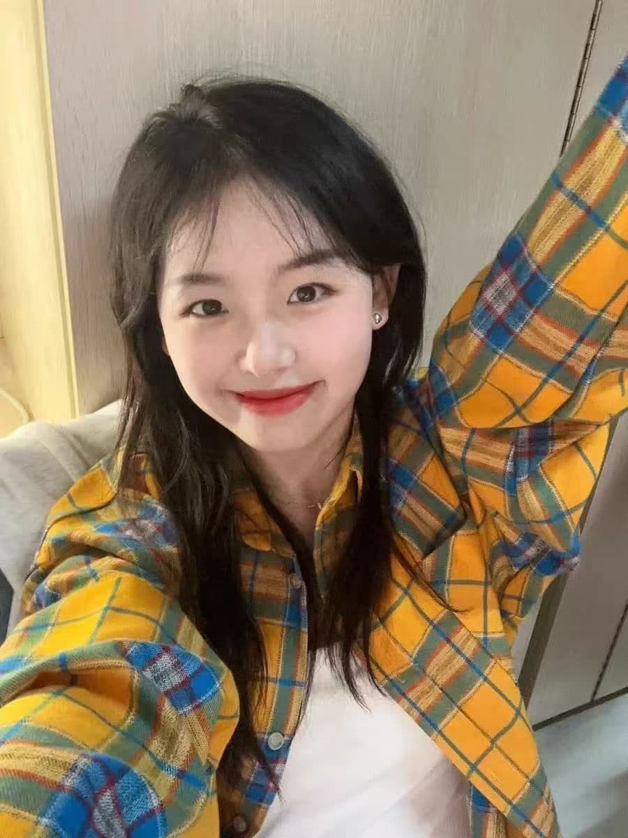 황색 체크무늬 긴팔 여성 셔츠 외부 가져 가라. 얇은 스타일 루즈핏 ins 조수 브랜드 출퇴근 레트로 작은 대중 자외선 차단 작은 외투 상세 이미지 26