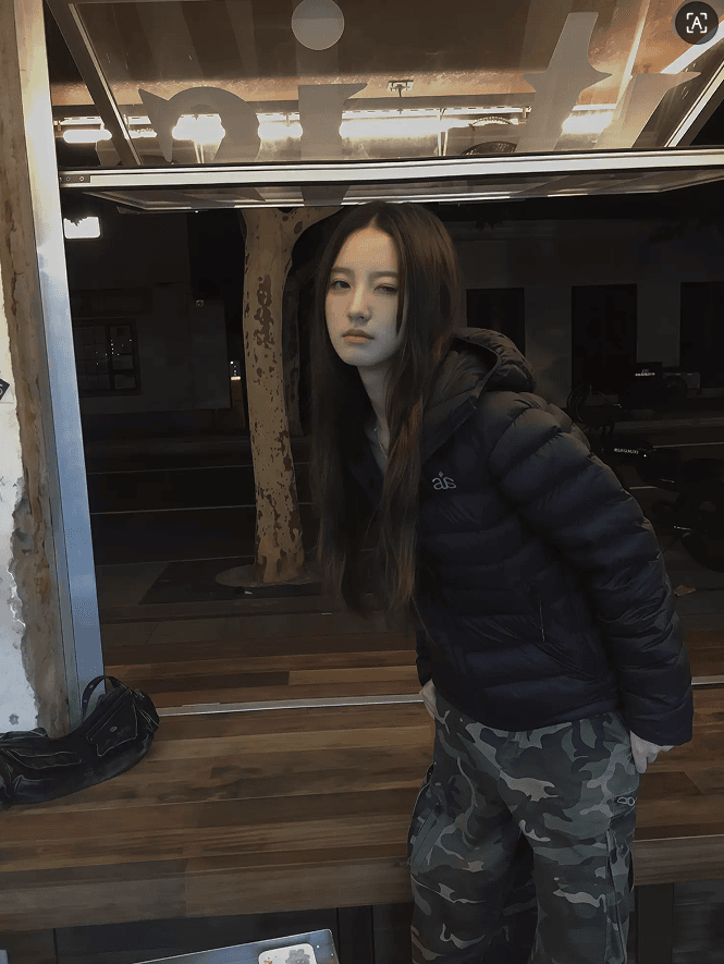 쇼트 스타일 얇고 가벼운 다운 재킷 여성 2026 가을 겨울철 새로운 작은 키 슬림해 보이는 다용도 후드 재킷 이미지 3