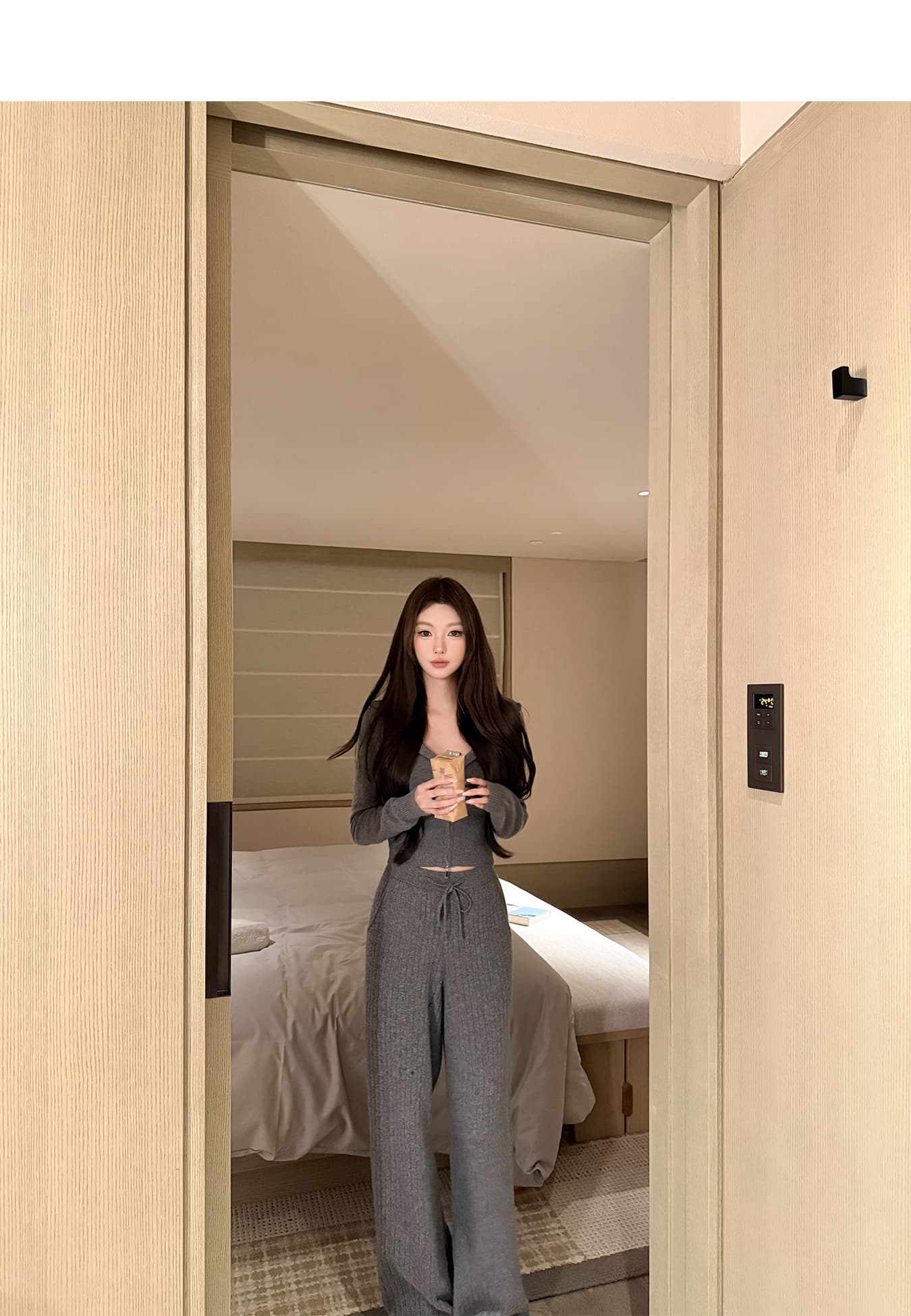 후드 허리 수축 니트 오픈 가디건 캐주얼 긴 바지 세트 매운맛 모 바람 가을 새로운 몸매 가꾸기 슬림해 보이는 운동 투피스 세트 상세 이미지 23