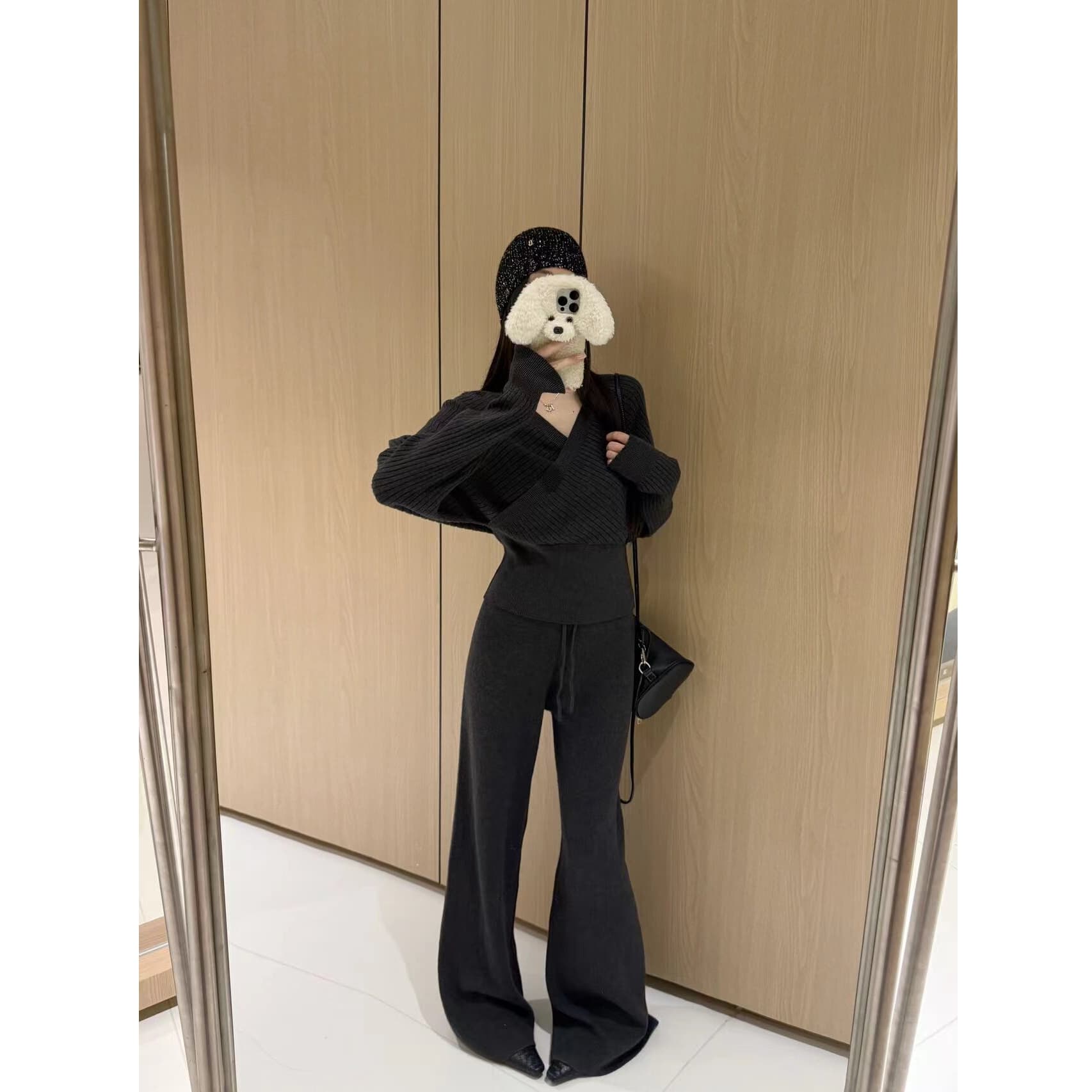 프랑스식 캐주얼 오래된 돈 바람 세트 가을 겨울 새로운 여성 꼬집기 허리 슬림해 보이는 V넥 니트 스트라이프 투피스 세트 빛 럭셔리 바람 이미지 3