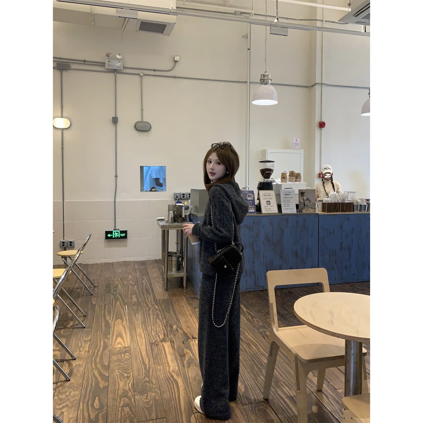 캐주얼 느긋한 바람 일상 세트 출퇴근 착용 가져 가라. 2026 년 가을 겨울 새로운 후드 니트 스웨터 투피스 세트 슬림해 보이는 이미지 5