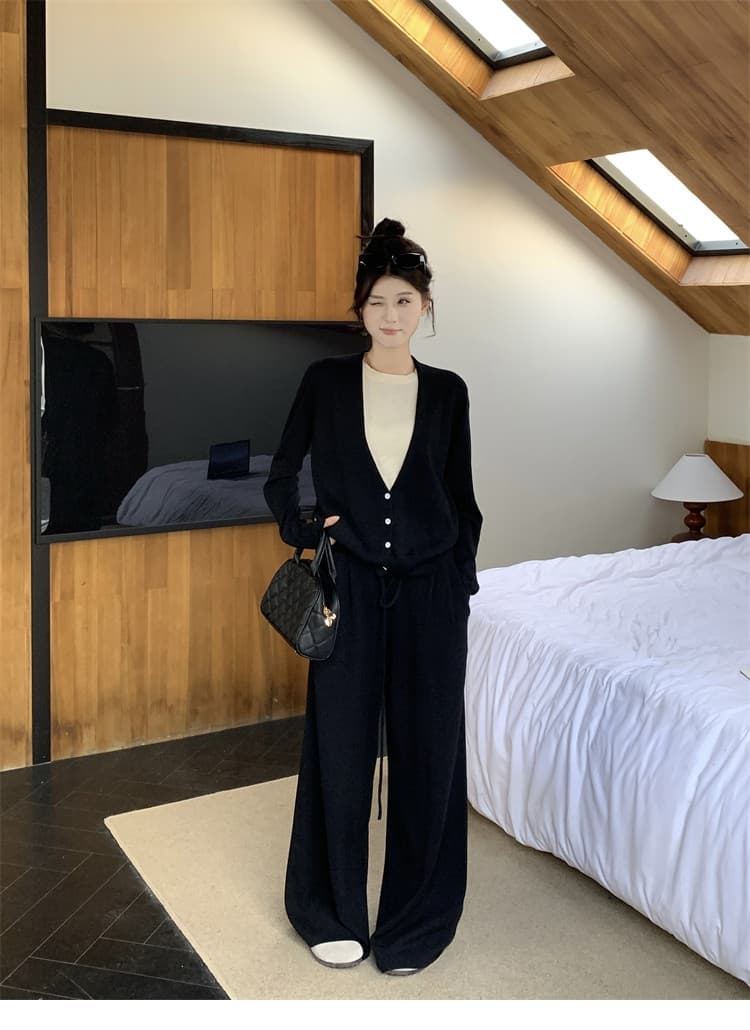 레트로 캐주얼 다용도 패션 세트 2026 년 봄 새로운 페이크 레이어드 편안함 일상 니트 투피스 세트 상세 이미지 24