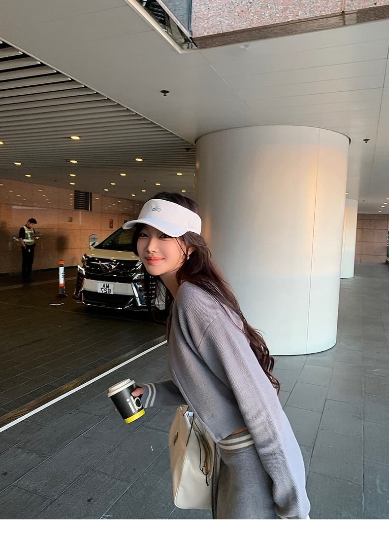 학원 스타일 핫걸 튀김 거리 운동 3종 세트 이른 봄 새로운 니트 오픈 가디건 조끼 와이드 레그 팬츠 세 조각 여성 세트 상세 이미지 19