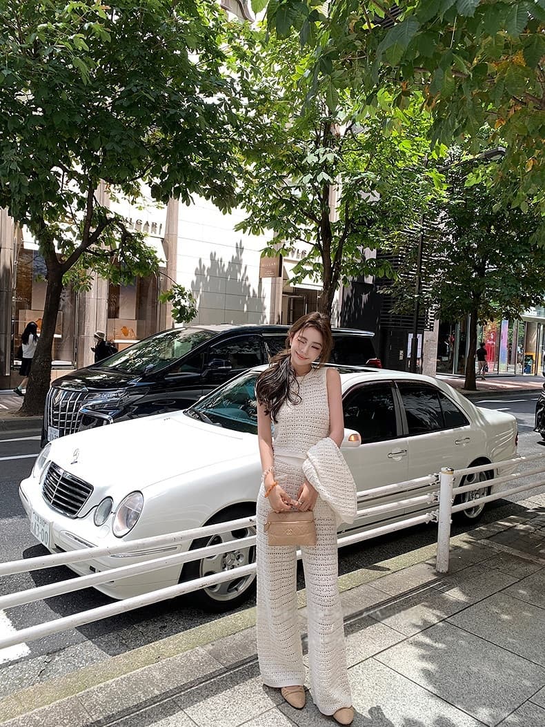 보여주기 필드 같은 단락 무거운 작업 홀로우 아웃 니트 조끼 긴 바지 세트 여름 드레스 새로운 빛 럭셔리 고급 와이드 레그 팬츠 투피스 세트 상세 이미지 13