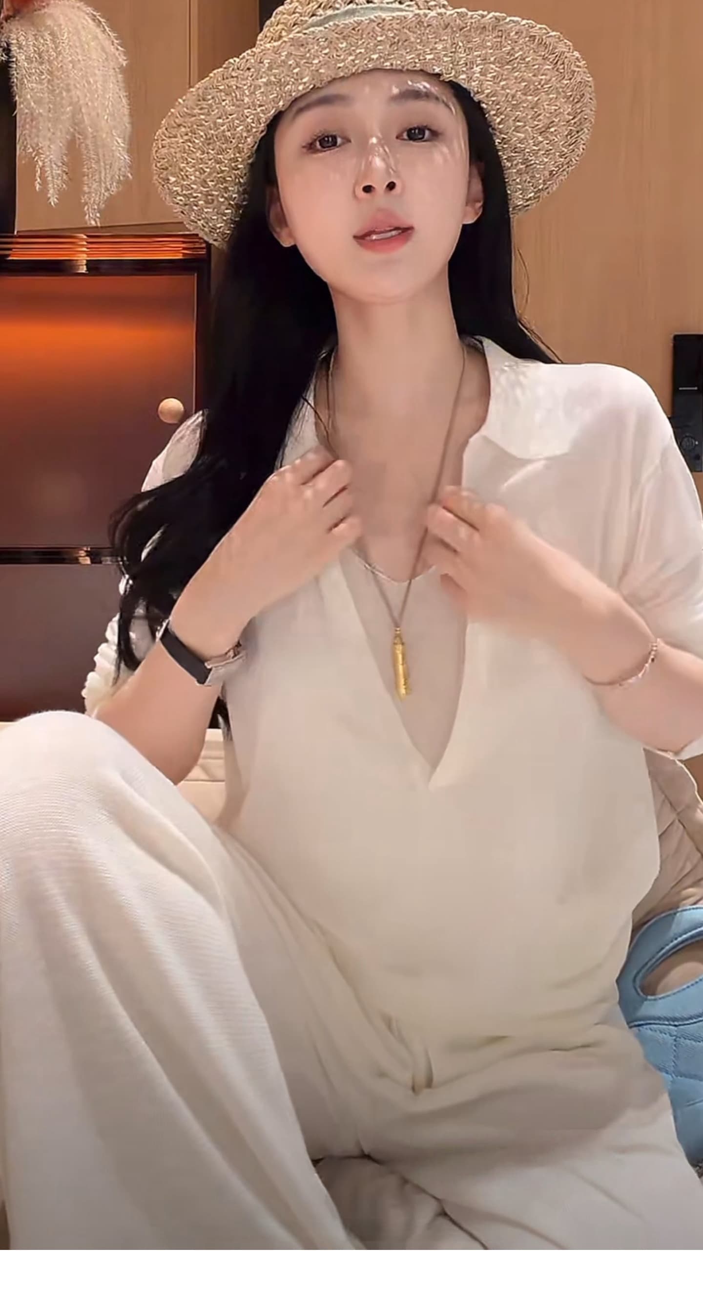 느슨함 센스 와 성별 고급 센스 화이트 니트 스웨터 세트 여름 새로운 슈퍼 요정 조끼 와이드 레그 팬츠 세 조각 여성 세트 상세 이미지 2
