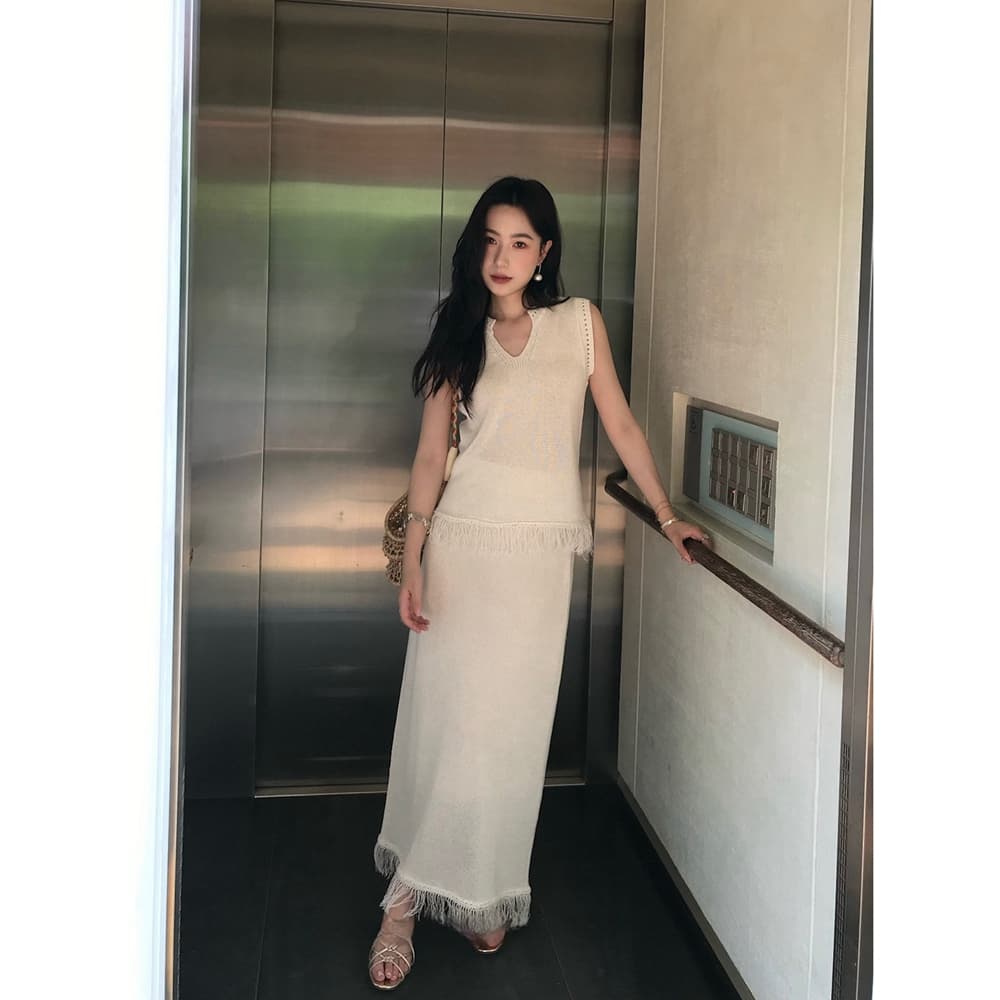 술 공예 V넥 주간 실크 니트 조끼 반 스커트 투피스 세트 여름 드레스 새로운 홀로우 아웃 튀김 거리 세트 드레스 이미지 4