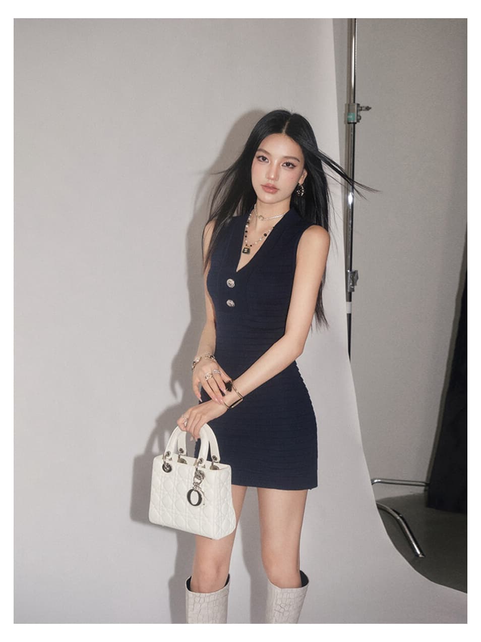작은 샤넬 스타일 V넥 민소매 니트 여성 드레스 여름 새로운 품격 허리 수축 슬림해 보이는 타이트 스커트 조끼 스커트 상세 이미지 7