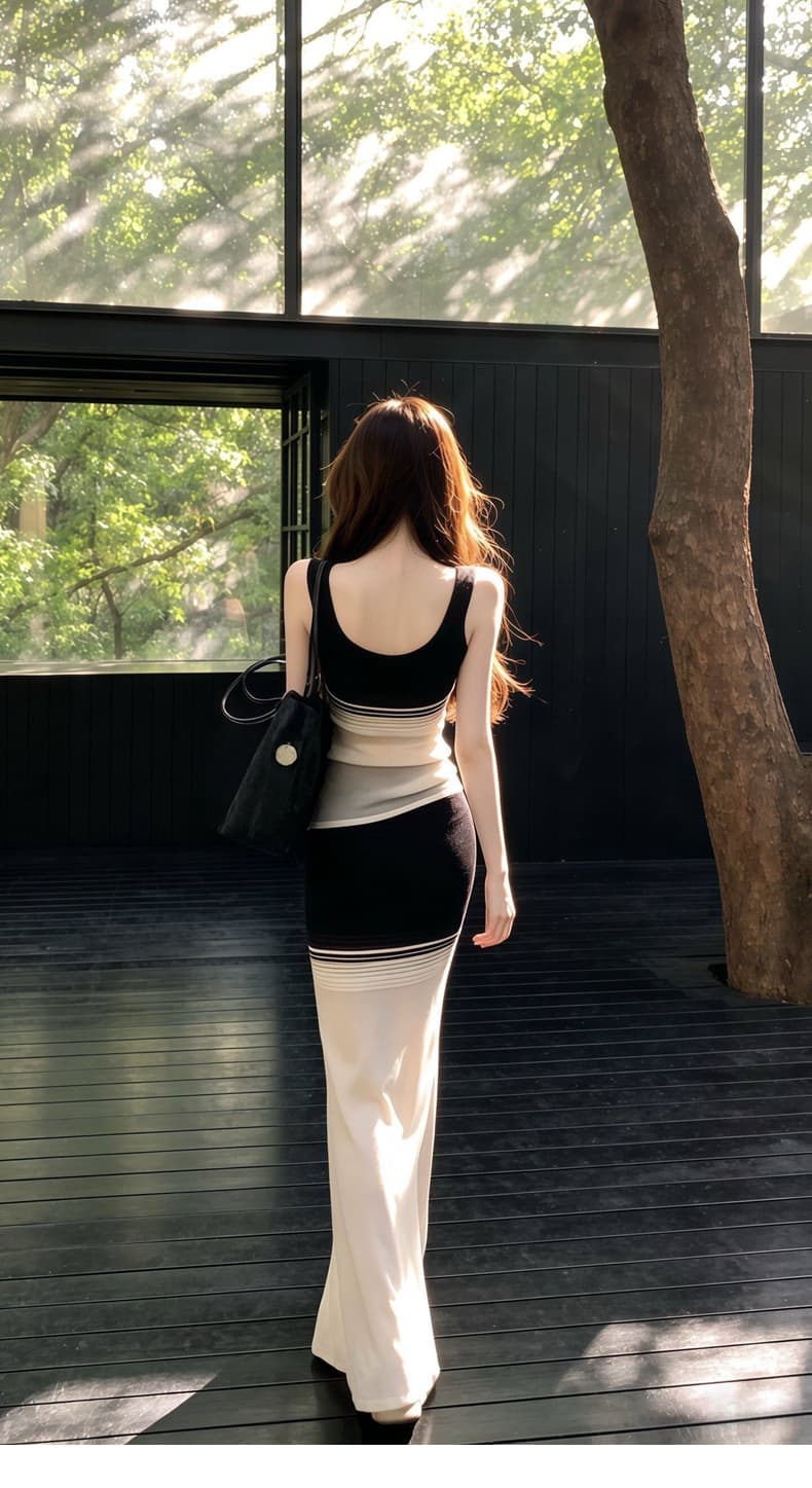 휴일 작은 샤넬 스타일 흑백 줄무늬 배색 니트 세트 드레스 여성 여름 섹션 허리 수축 슬림해 보이는 반신 롱 스커트 투피스 세트 상세 이미지 4