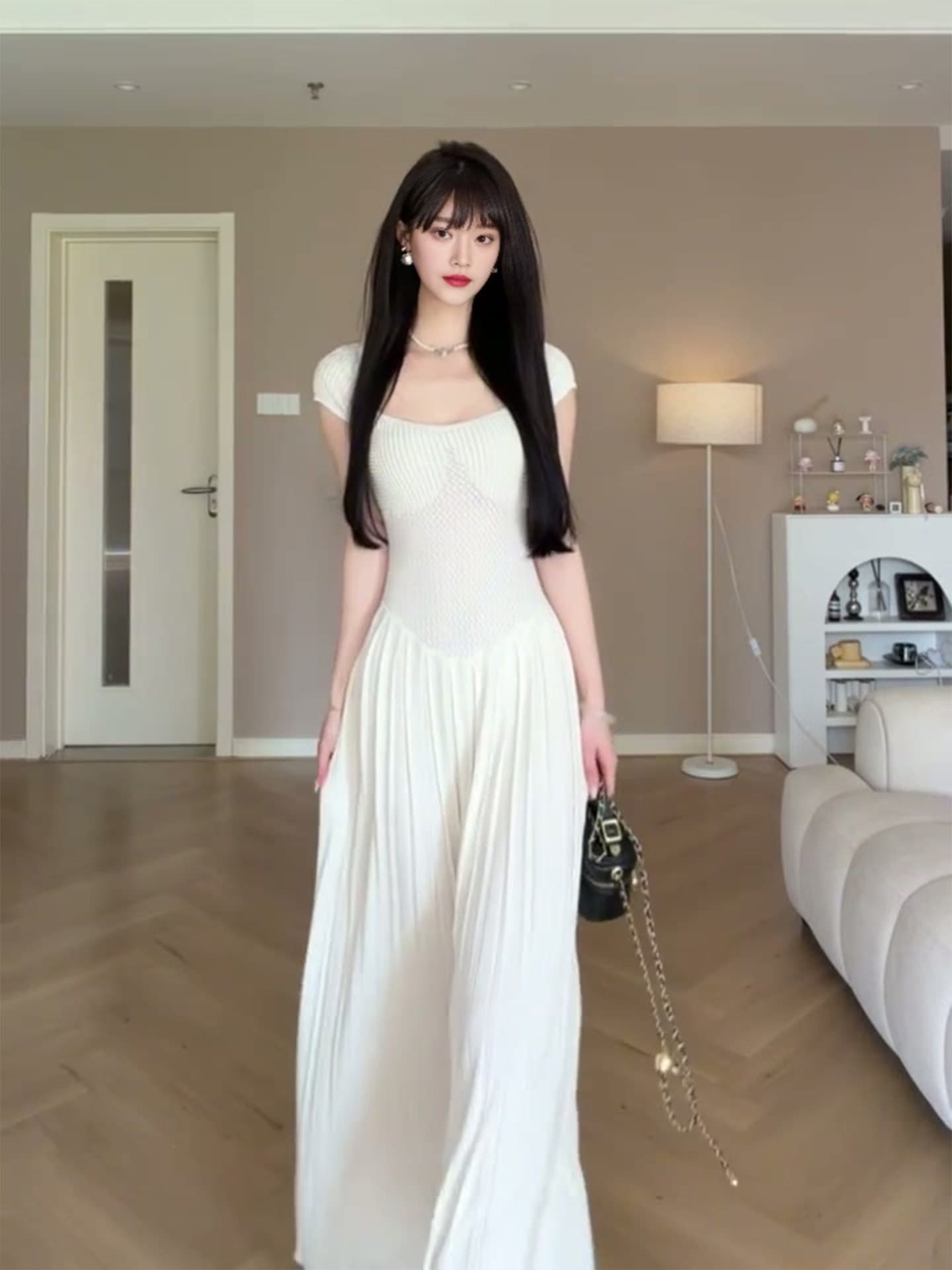 광장 칼라 니트 플리츠 스커트 여성 여름 새로운 허리 수축 슬림해 보이는 반팔 품격 순수한 욕망 바람 화이트 롱 코트 빅 플레어 스커트 이미지 3