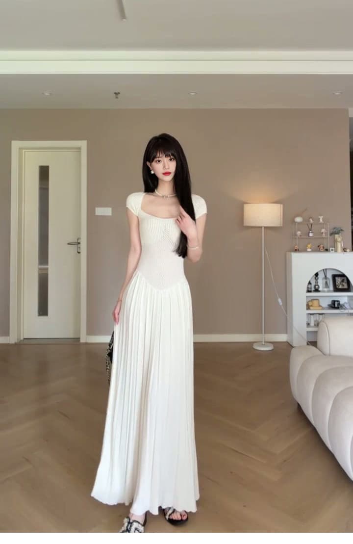 광장 칼라 니트 플리츠 스커트 여성 여름 새로운 허리 수축 슬림해 보이는 반팔 품격 순수한 욕망 바람 화이트 롱 코트 빅 플레어 스커트 상세 이미지 3