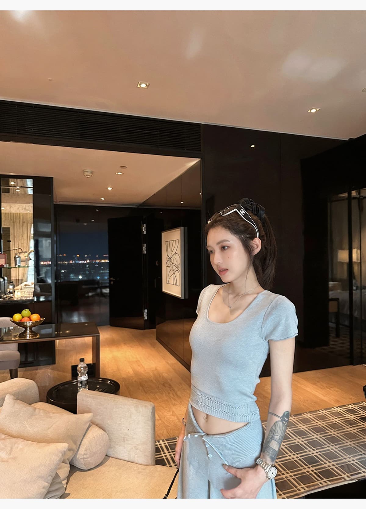뒤집다 접기 단추 허리 머리 루즈핏 니트 와이드 레그 팬츠 세트 여성 여름 u 수신 Pleat 쇼트 스타일 이슬 뼈의 반팔 투피스 세트 상세 이미지 8