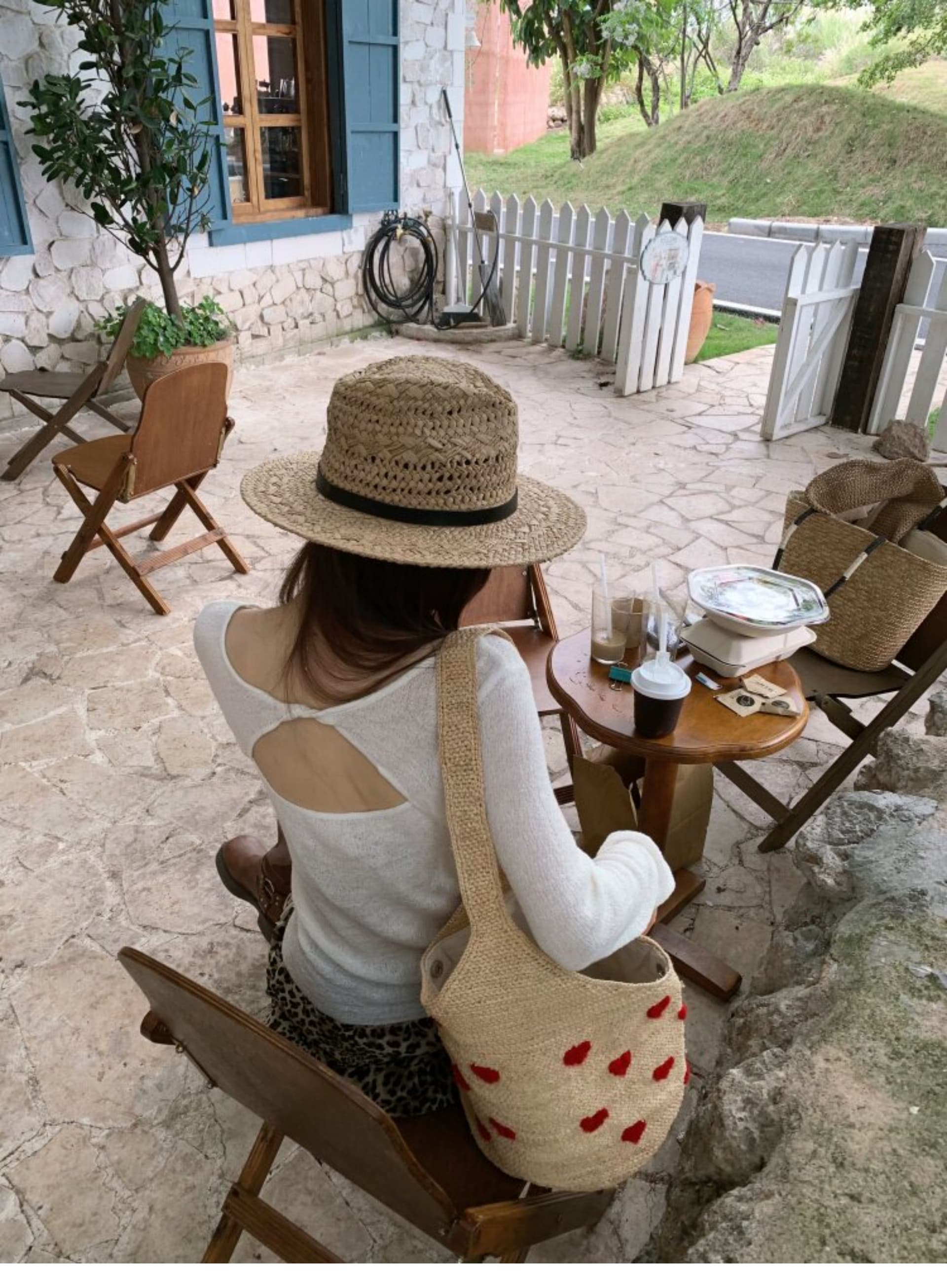 뒤로 비틀림 홀로우 아웃 긴팔 니트 스웨터 여성 라운드 넥 몸매 가꾸기 기본 셔츠 작은 대중 디자인 센스 백리스 긴팔 맨위 상세 이미지 17
