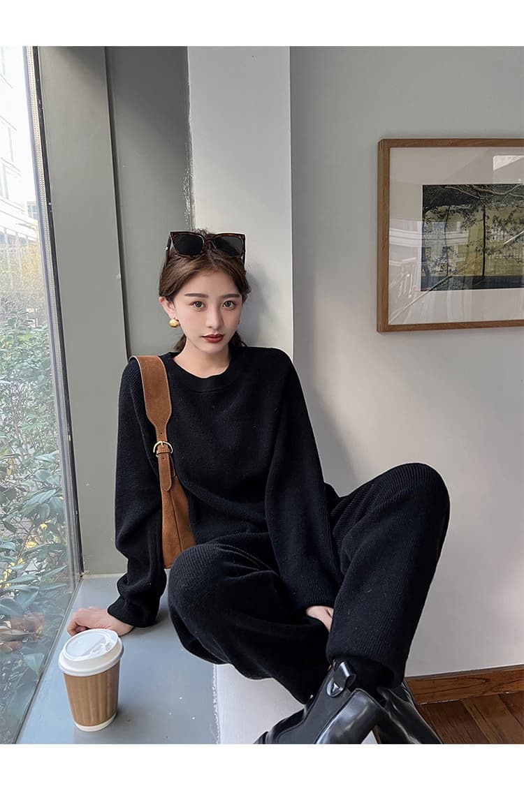 유럽 상품 미니멀리즘 빛 럭셔리 고급 센스 단색 스웨터 세트 가을 새로운 패션 캐주얼 바지 니트 투피스 세트 상세 이미지 5