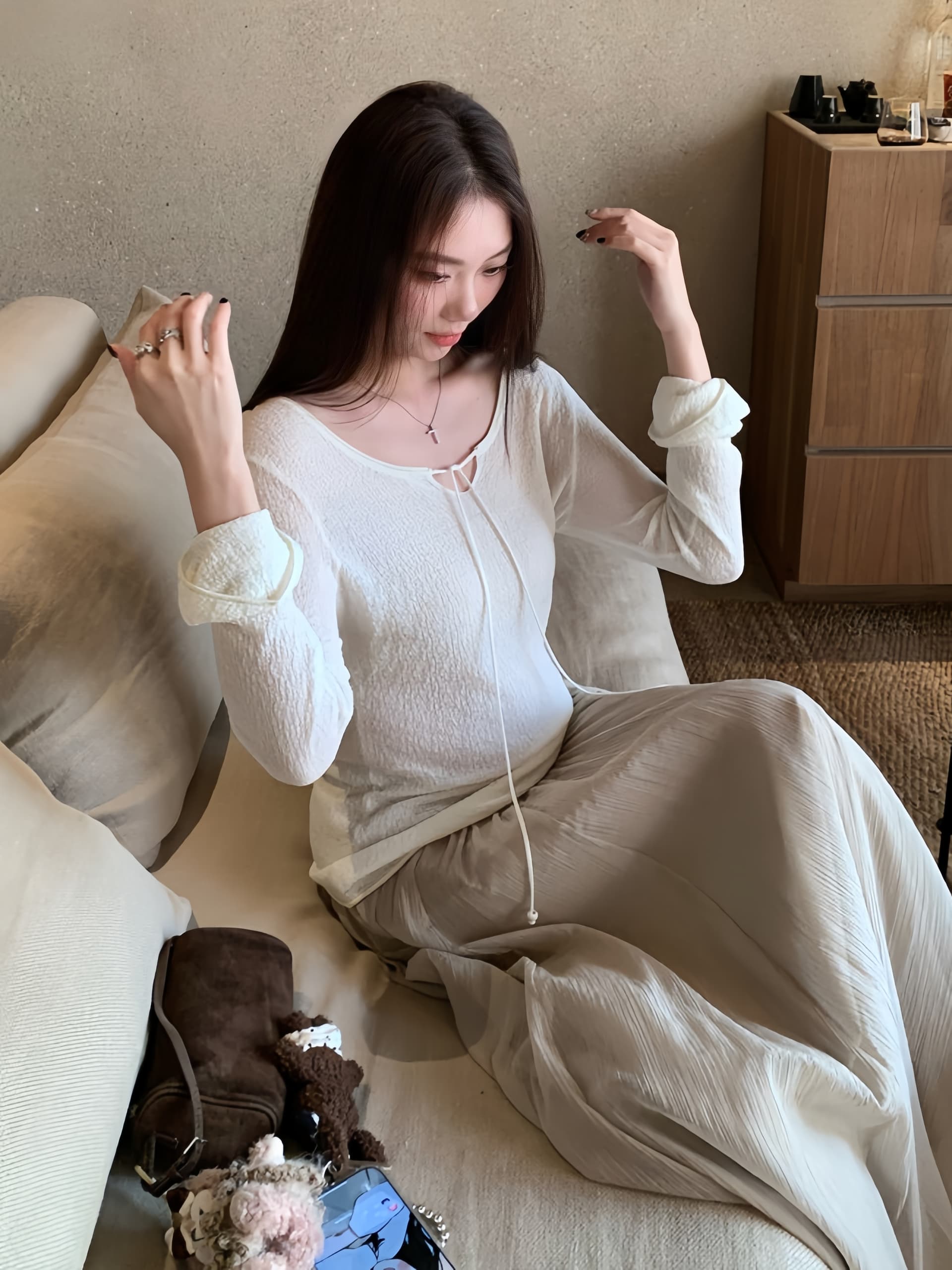 V넥 레이스업 질감 센스 긴팔 맨위 여성 부드러운 나팔 소매 얇은 스타일 통기성 슬림해 보이는 분위기 센스 만나는 작은 셔츠 이미지 2