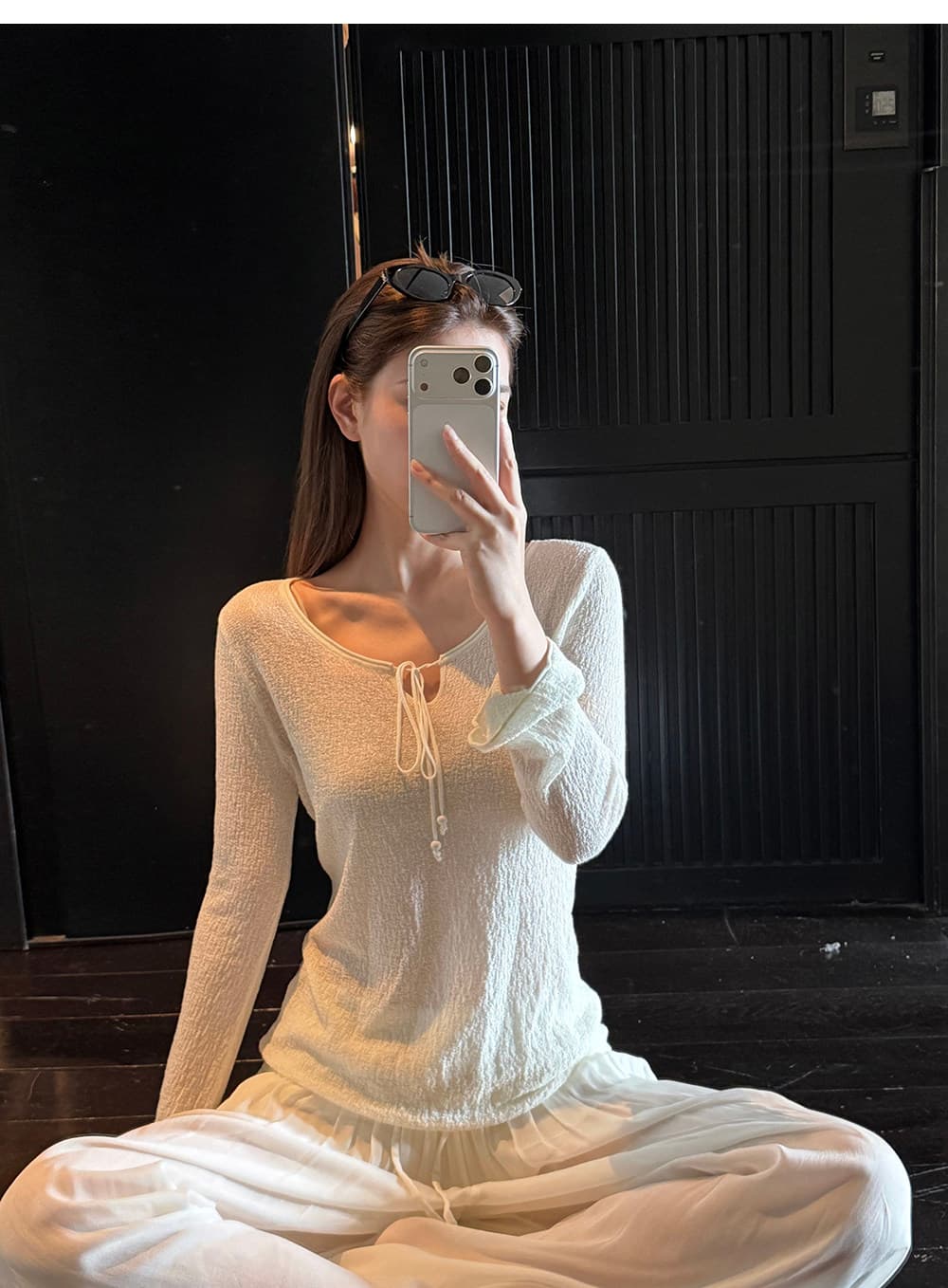V넥 펌프 로프 레이스업 질감 긴팔 작은 셔츠 나팔 소매 얇은 스타일 통기성 몸매 가꾸기 슬림해 보이는 분위기 센스 인사이드 잡아라. 의류 상세 이미지 7