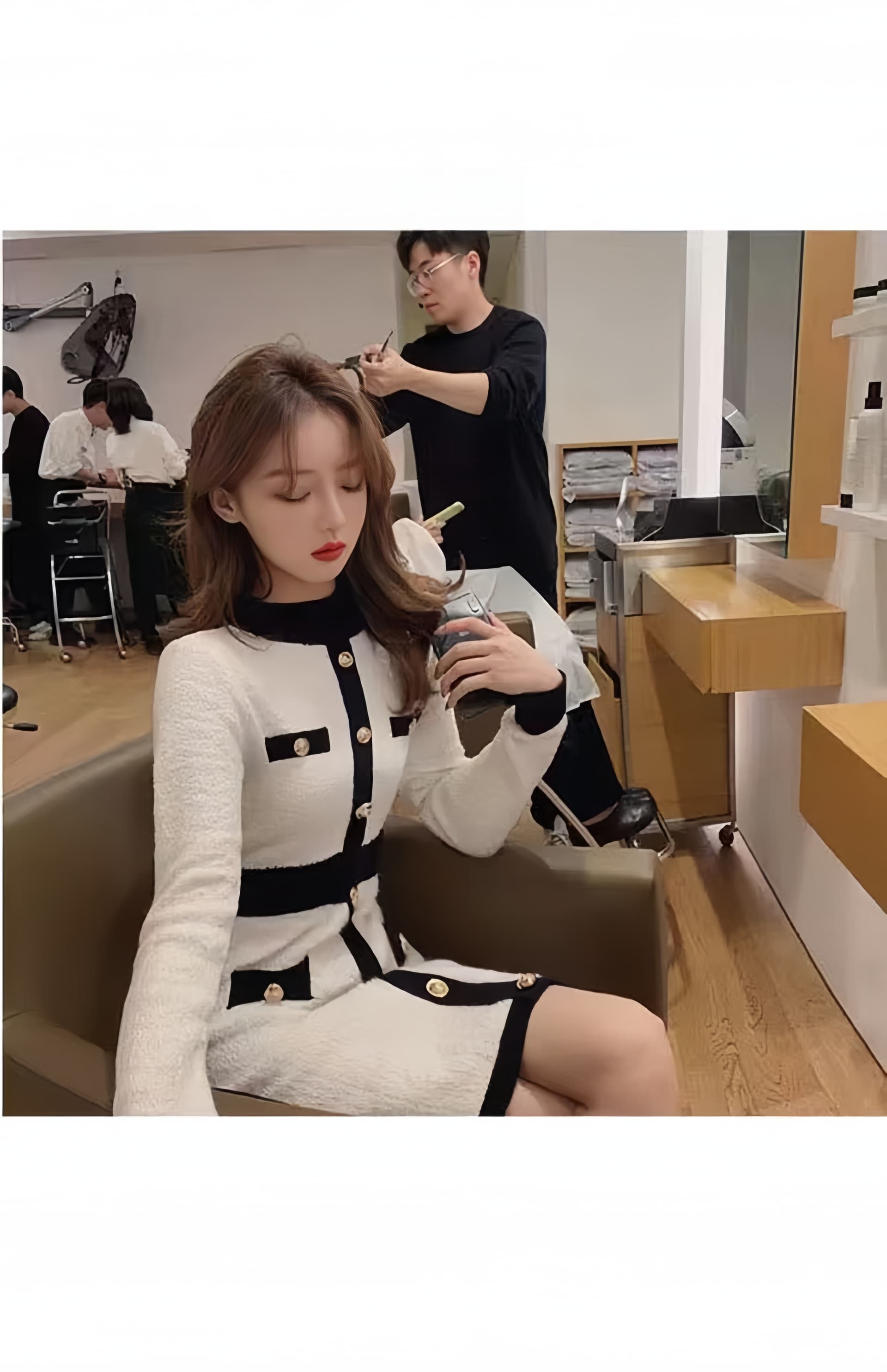 부유 한 가족 천 금빛 바람 흑인과 백인 배색 니트 원피스 가을 새로운 단추 하이웨이스트 슬림해 보이는 품격 작은 샤넬 스타일 드레스 상세 이미지 10