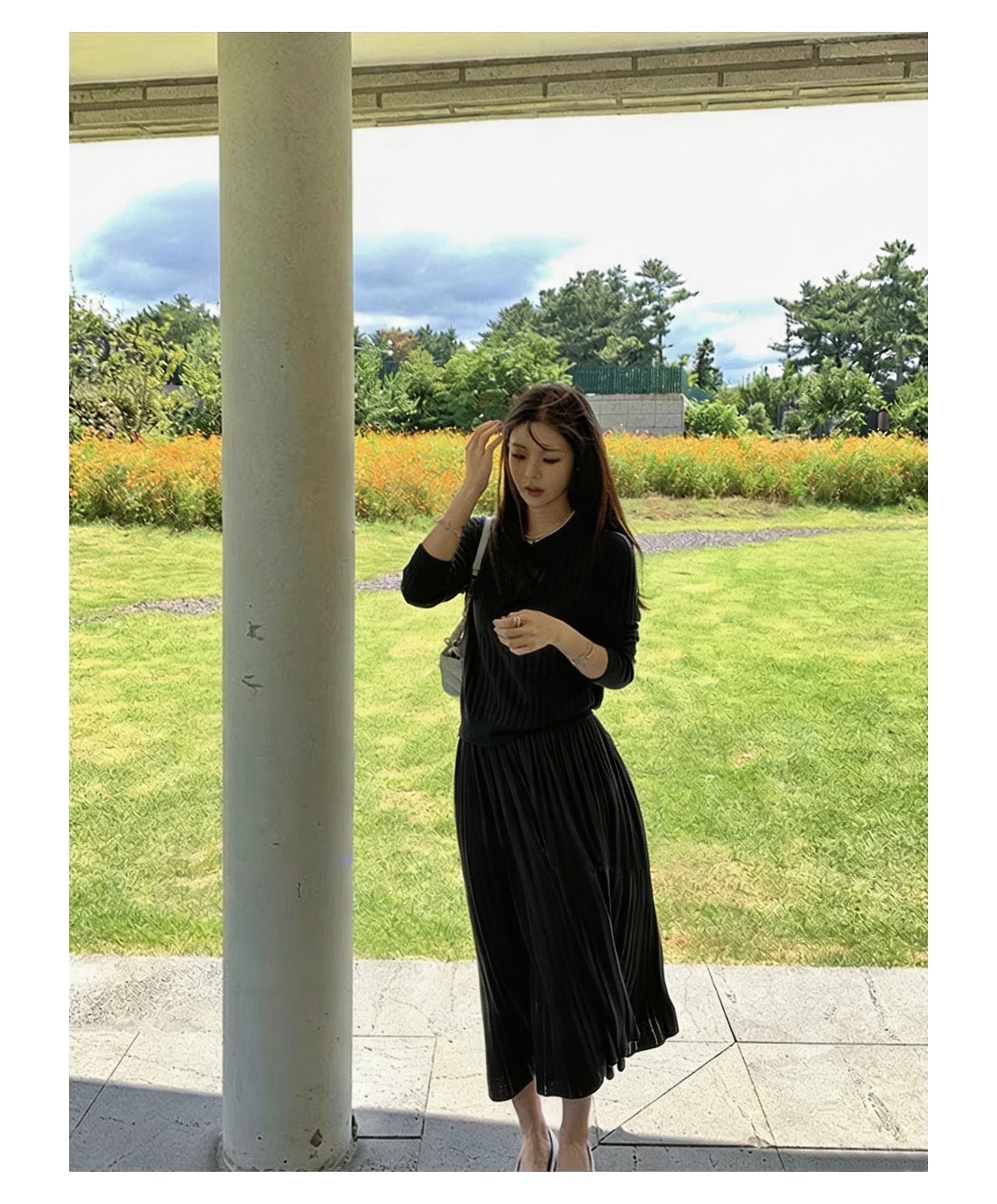 프랑스식 품격 가을 새로운 구덩이 기사 라운드 넥 풀오버 니트 맨위 여성 주름 하이웨이스트 슬림해 보이는 반신 치마 세트 상세 이미지 1