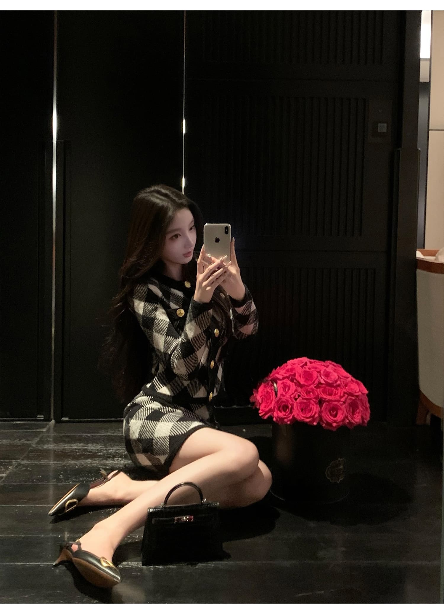 작은 샤넬 스타일 다이아몬드 모양 체크무늬 투피스 세트 라운드 넥 금속 단추 긴팔 재킷 하이웨이스트 타이트 스커트 반신 미니 스커트 세트 상세 이미지 4