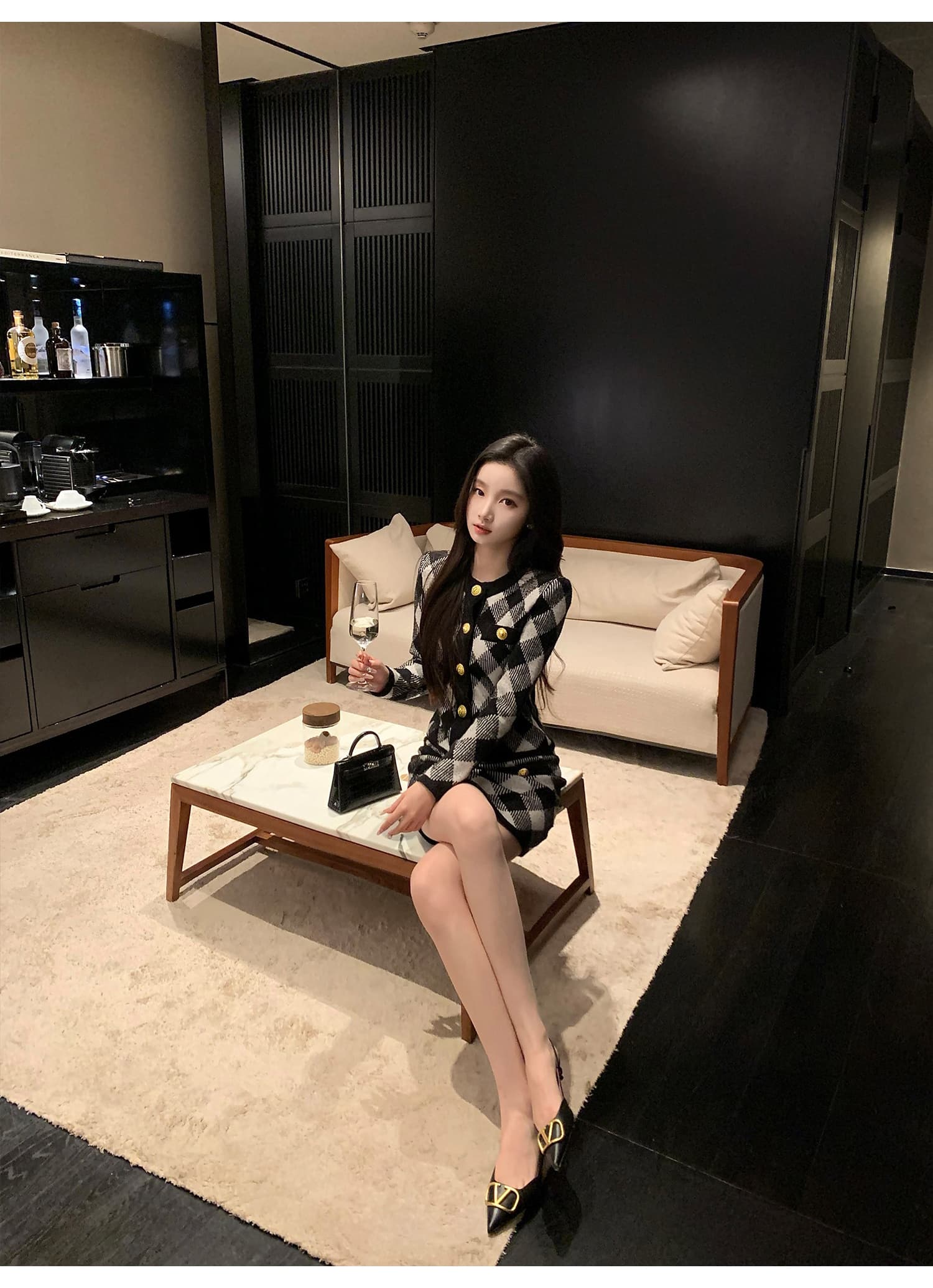작은 샤넬 스타일 다이아몬드 모양 체크무늬 투피스 세트 라운드 넥 금속 단추 긴팔 재킷 하이웨이스트 타이트 스커트 반신 미니 스커트 세트 상세 이미지 11