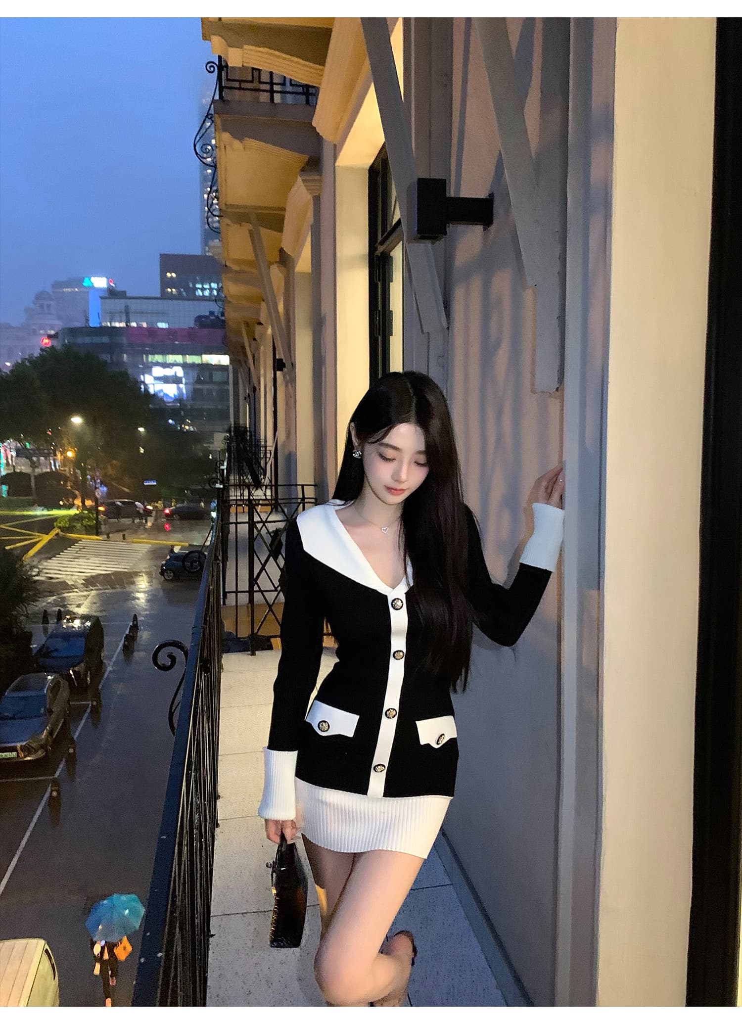 작은 샤넬 스타일 배색 폴로 칼라 니트 드레스 V넥 싱글 줄 버튼 긴팔 허리 수축 몸매 가꾸기 페이크 레이어드 타이트 스커트 미니 스커트 상세 이미지 3
