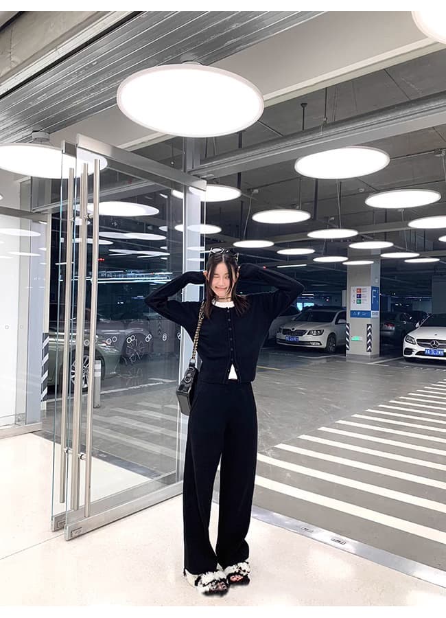 한국 스타일 패션 품격 니트 세트 이른 가을 새로운 외국 가스 연령 감소 다용도 슬림해 보이는 맨위 와이드 레그 팬츠 투피스 세트 상세 이미지 9