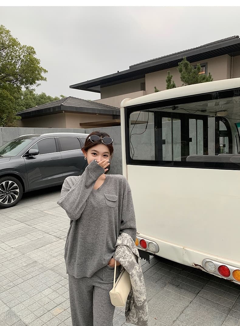 캐주얼 느긋한 바람 휴식 센스 게으른 니트 세트 가을 새로운 u 칼라 주머니 스웨터 와이드 레그 팬츠 투피스 세트 상세 이미지 8