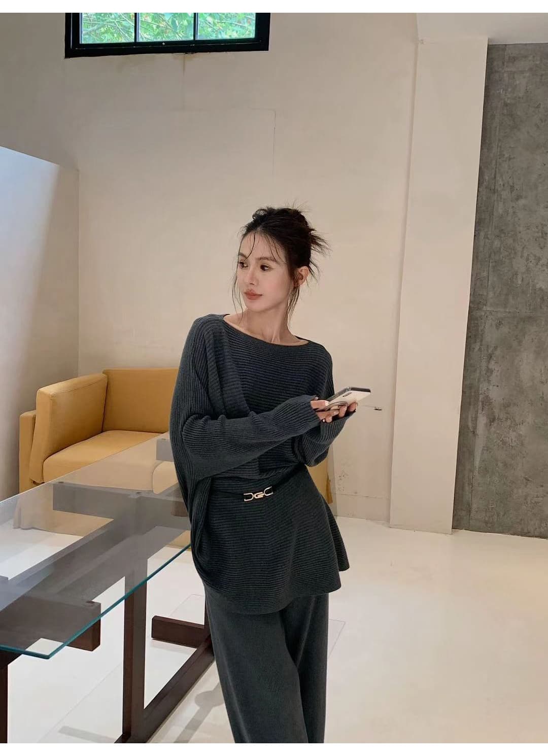 불규칙 비스듬한 진자 니트 두 조각 여성 세트 벨트 포함 루즈핏 긴팔 맨위 하이웨이스트 도루 센스 넓은 다리 길이 바지 세트 상세 이미지 19