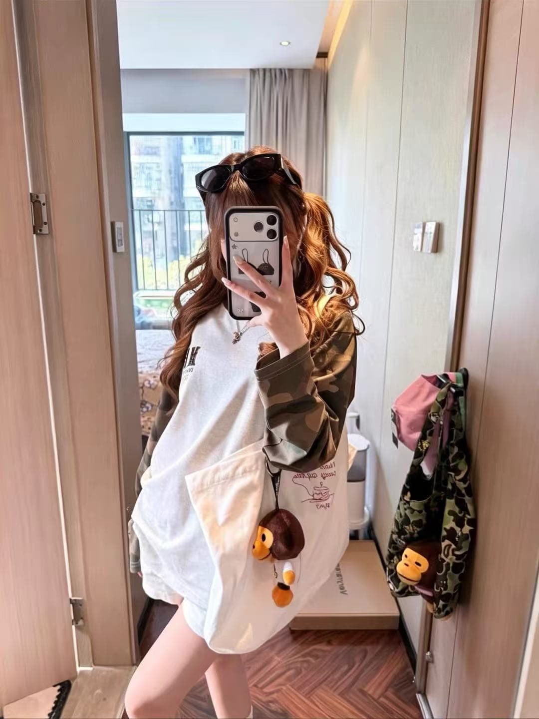 아메리칸 패치워크 카모플라주 배색 알파벳 긴팔 티셔츠 여성 이른 가을 루즈핏 슬림해 보이는 디자인 센스 느긋한 캐주얼 맨위 이미지 4
