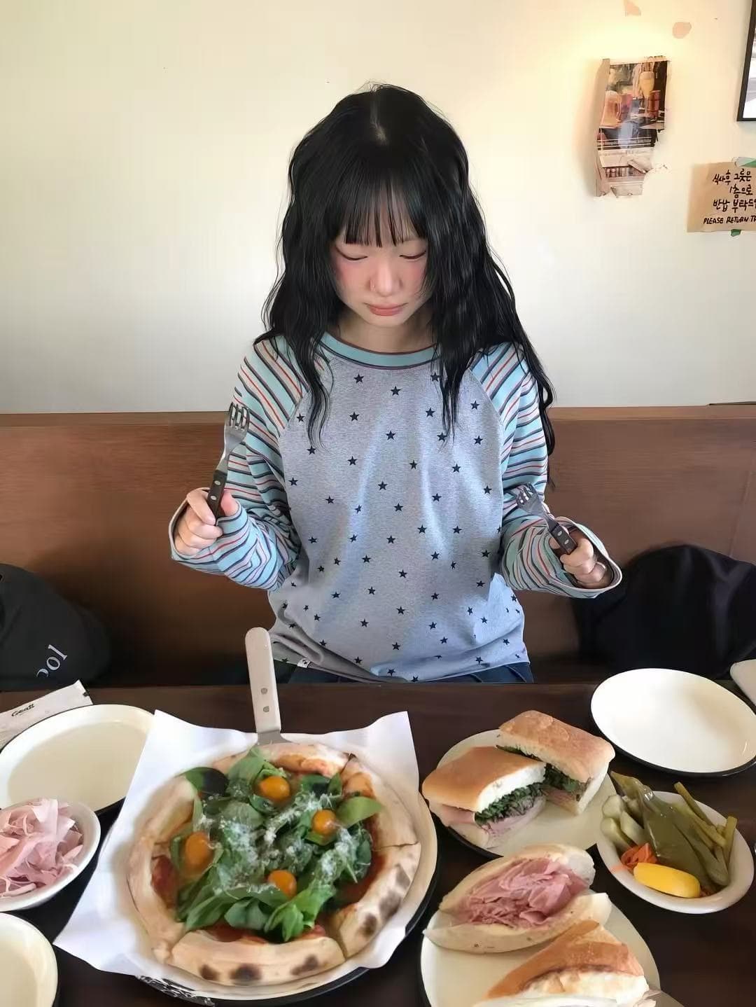 somi 홈 한국 스트레이트 우편 cavish 레트로 스트라이프 배색 별 라운드 넥 긴팔 셔츠 ins 한 바람 26ss 상세 이미지 16