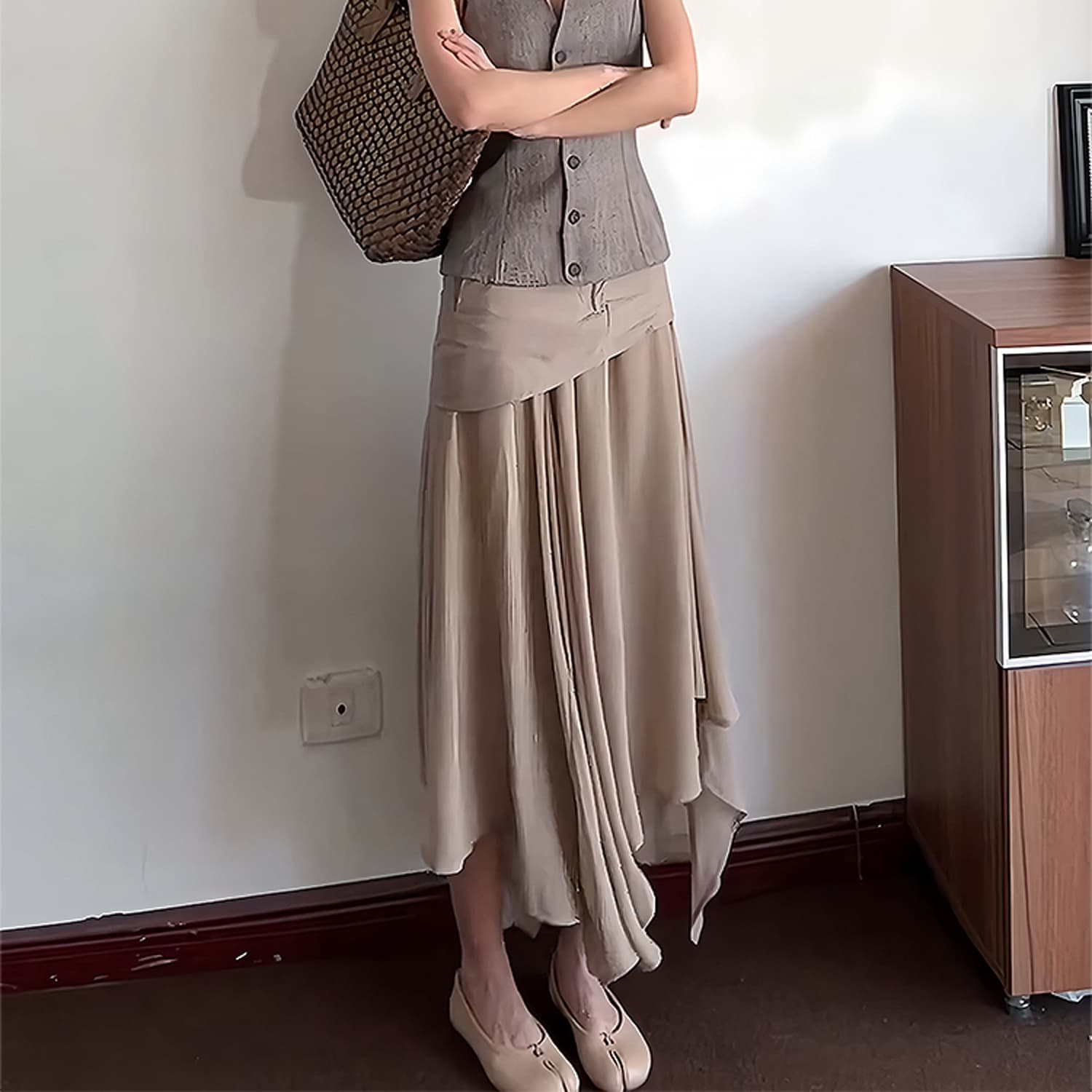 프랑스식 다용도 도루 가을 센스 일상 캐주얼 흐름 불규칙 스태킹 페이크 레이어드 비대칭 여성 느슨함 하이웨이스트 치마