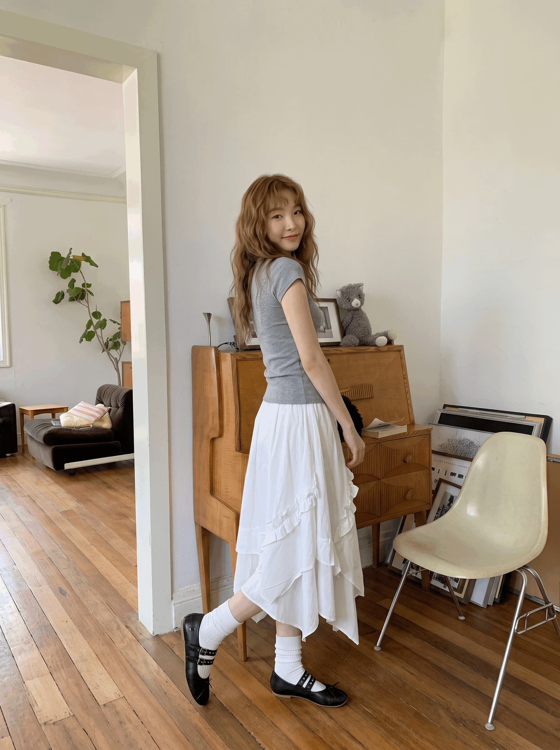 검정색 불규칙 반신 스커트 여성 2026 새로운 이른 봄 빅 사이즈 지방 mm 슬림해 보이는 한 마디 프릴 반 스커트 롱 스커트 이미지 4