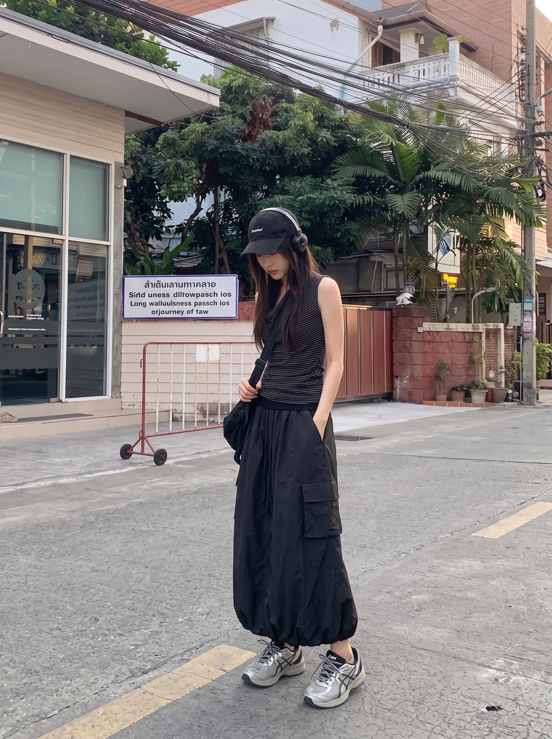 가을 새로운 캐주얼 레트로 펌프 로프 밴딩 워크웨어 바람 반신 스커트 여성 하이웨이스트 슬림해 보이는 한 마디 롱 스커트 여성 상세 이미지 4