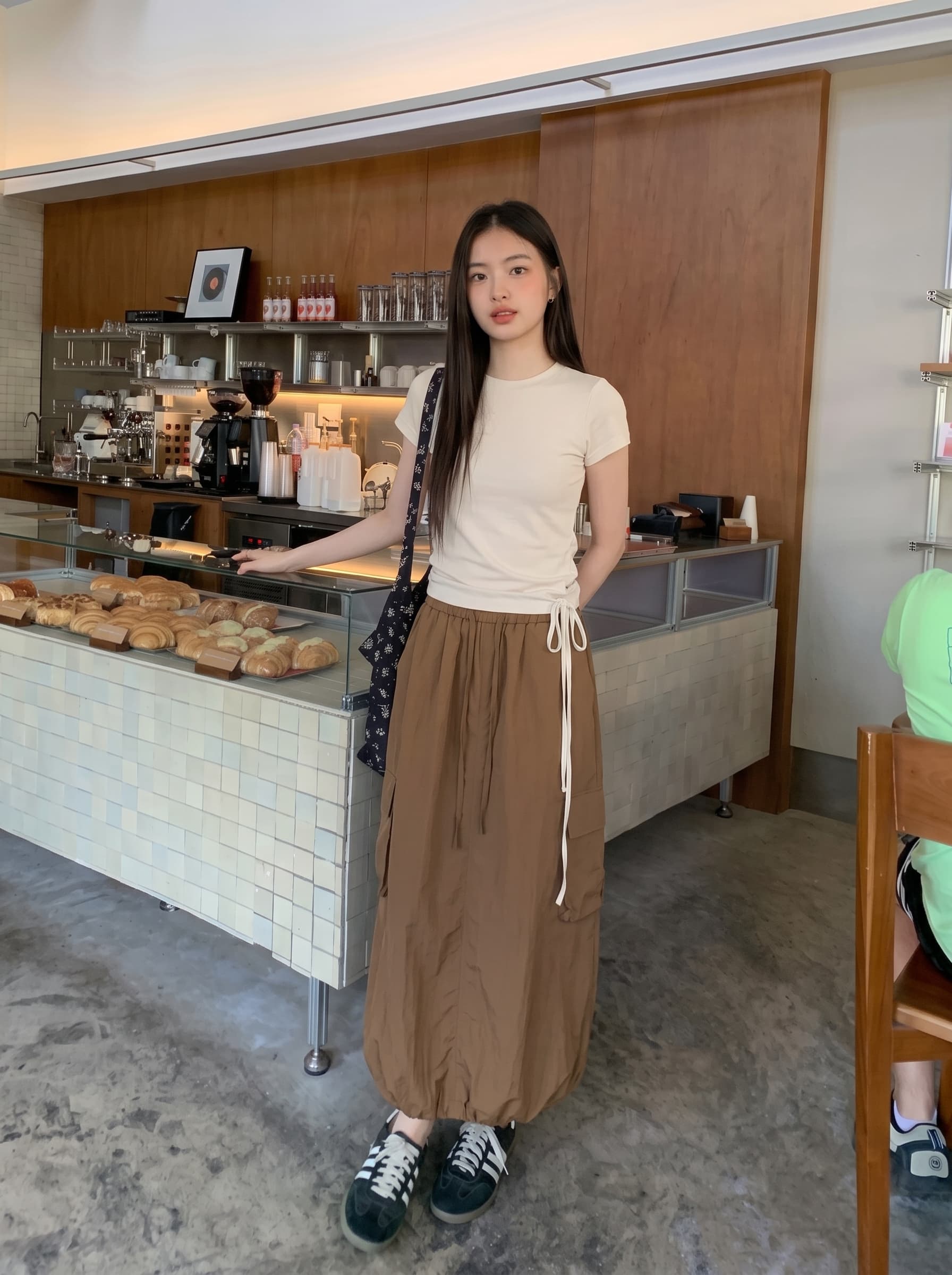 가을 새로운 캐주얼 레트로 펌프 로프 밴딩 워크웨어 바람 반신 스커트 여성 하이웨이스트 슬림해 보이는 한 마디 롱 스커트 여성 상세 이미지 10