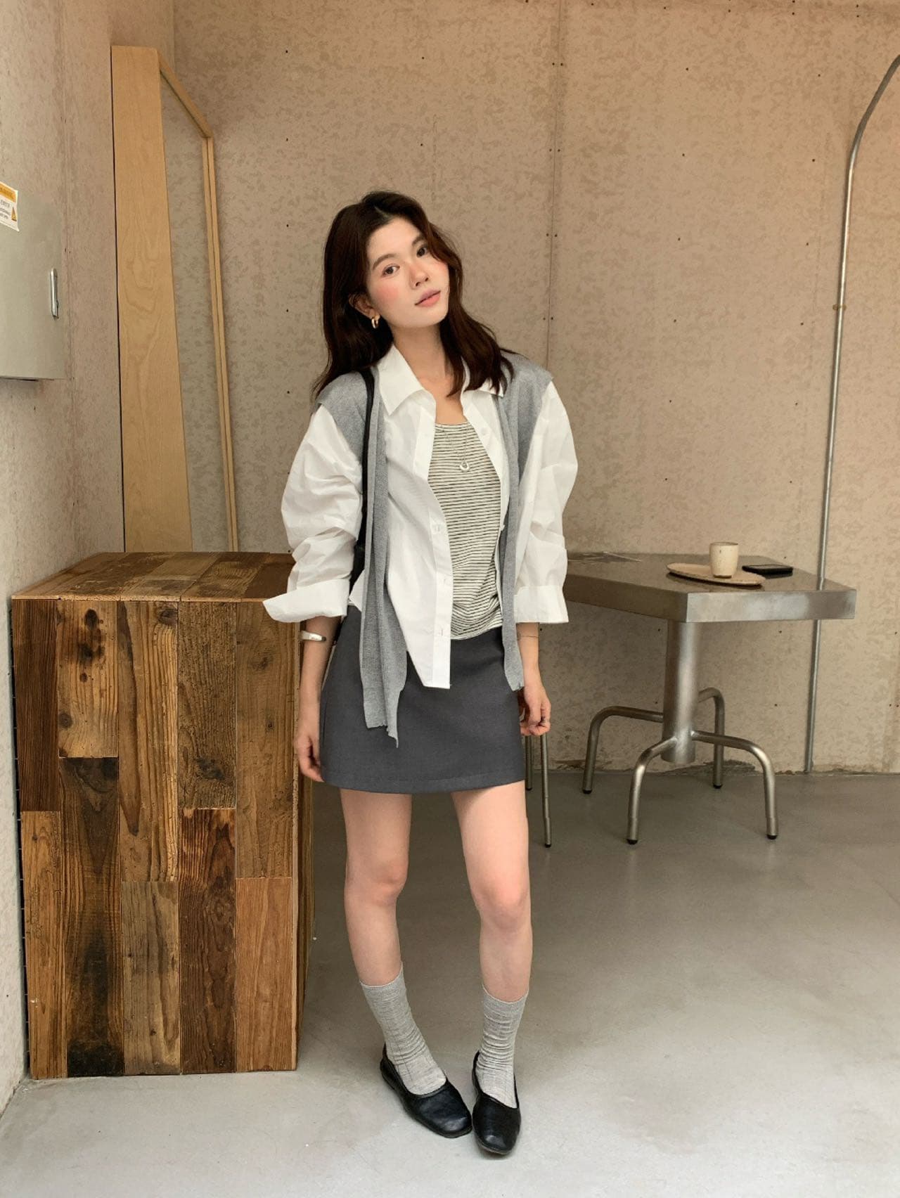 2026 가을 새로운 한 여성 단색 다용도 셔츠 스트라이프 조끼 세트 경기 숄 상세 이미지 21